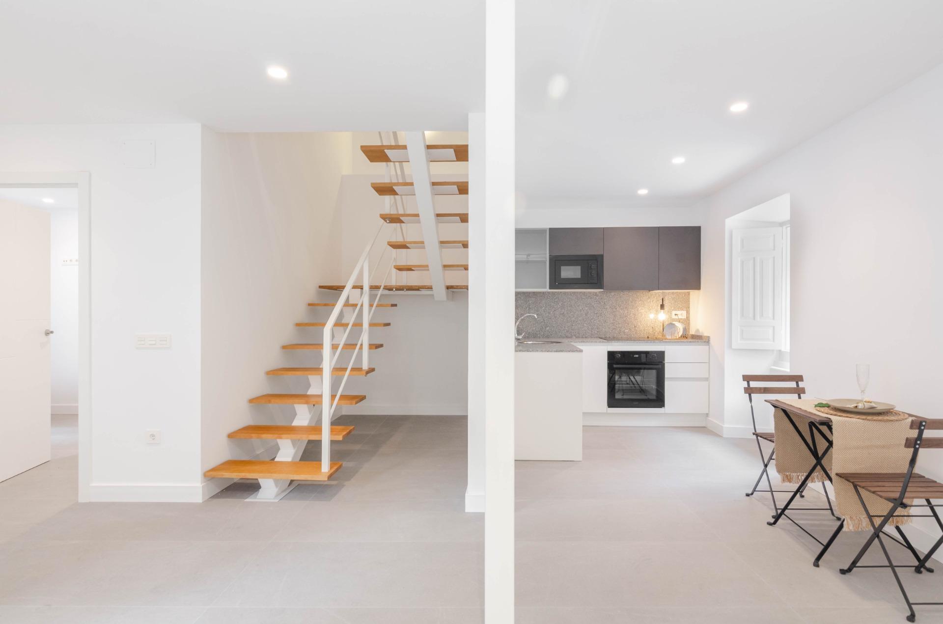 Casa rehabilitada integralmente en 2025 ? Paseo de San Juan de Nieva (Avilés) 114 m²  + Bajo cubierta espectacular | Trastero anejo