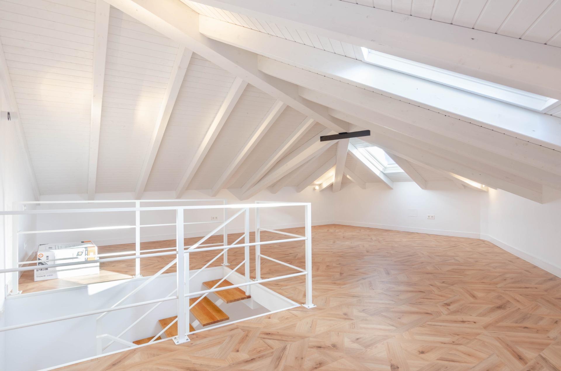 Casa rehabilitada integralmente en 2025 ? Paseo de San Juan de Nieva (Avilés) 114 m²  + Bajo cubierta espectacular | Trastero anejo