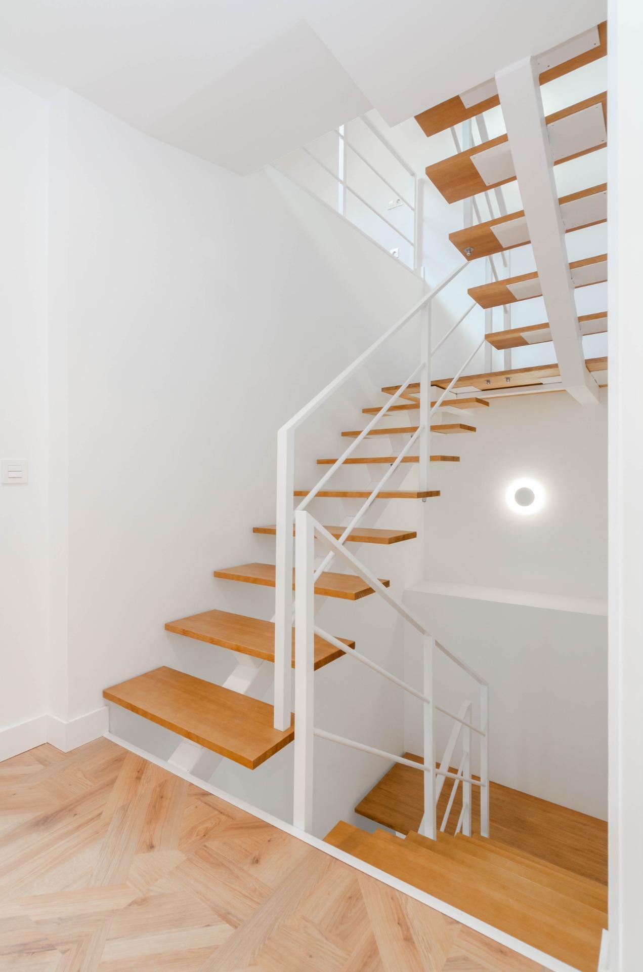 Casa rehabilitada integralmente en 2025 ? Paseo de San Juan de Nieva (Avilés) 114 m²  + Bajo cubierta espectacular | Trastero anejo