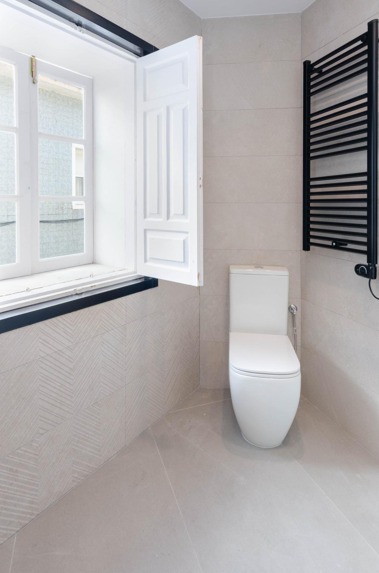 Casa rehabilitada integralmente en 2025 ? Paseo de San Juan de Nieva (Avilés) 114 m²  + Bajo cubierta espectacular | Trastero anejo