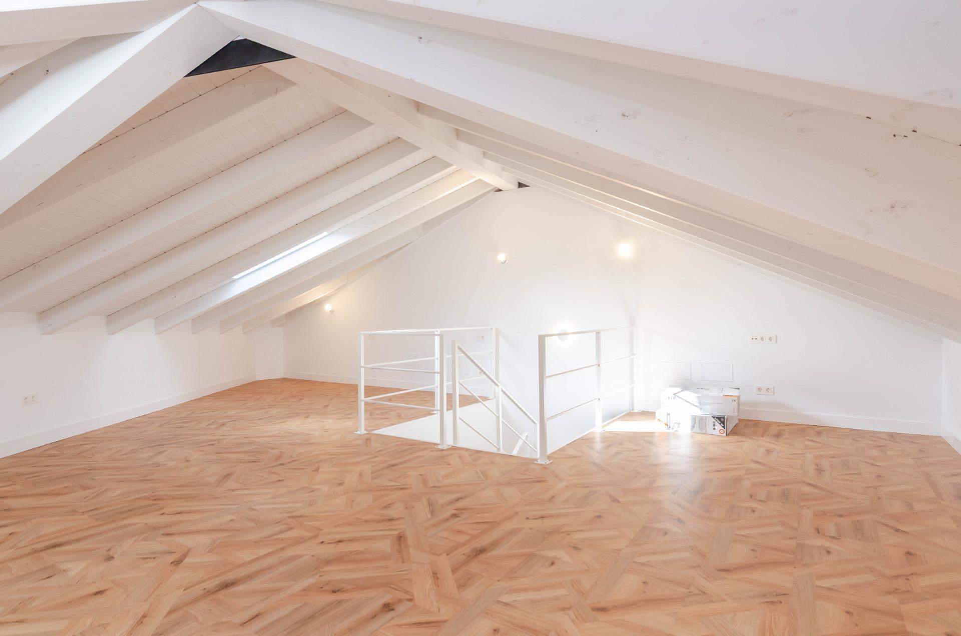 Casa rehabilitada integralmente en 2025 ? Paseo de San Juan de Nieva (Avilés) 114 m²  + Bajo cubierta espectacular | Trastero anejo