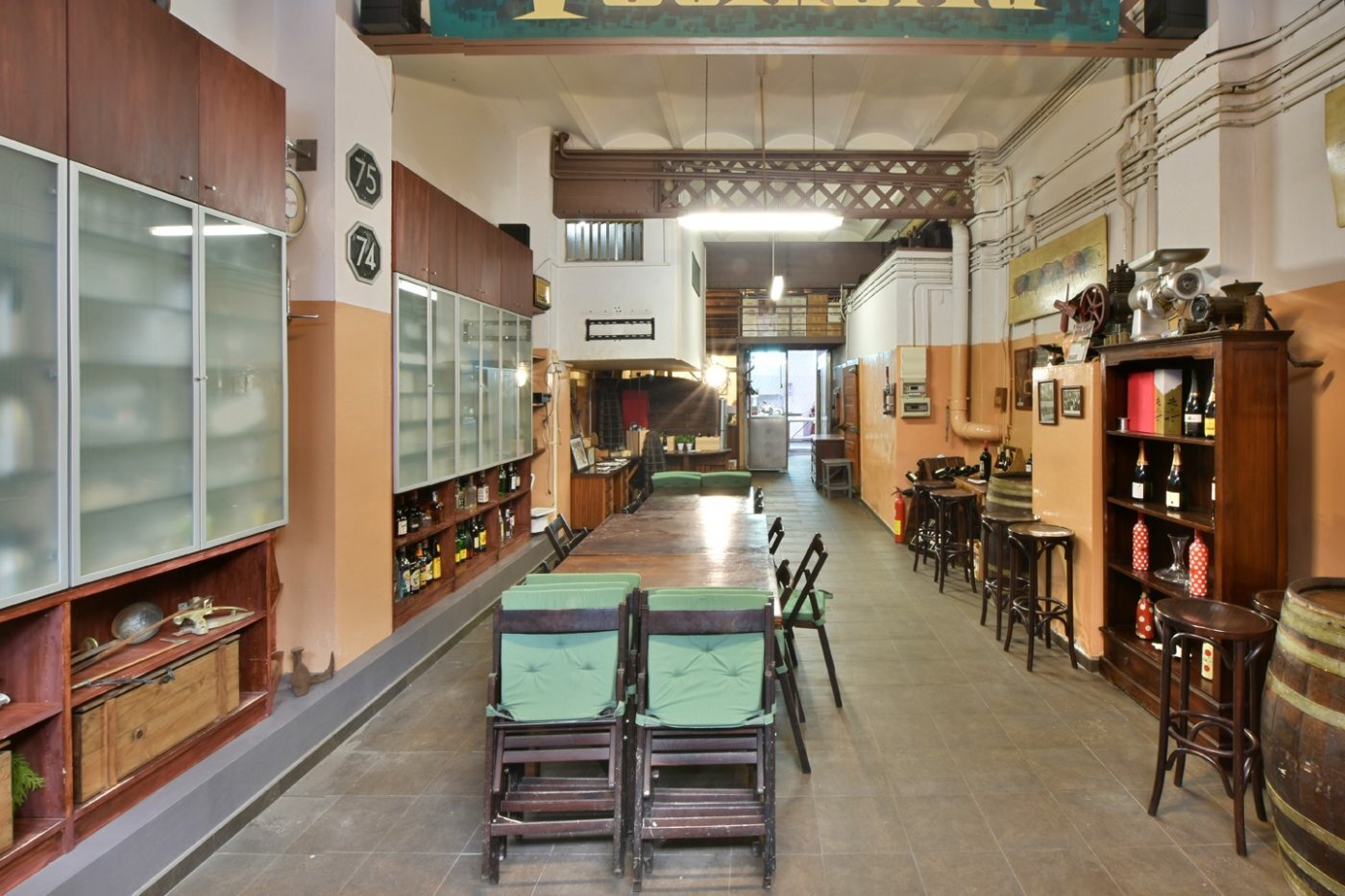 Se ALQUILA Local Comercial junto a Mercado Collblanc