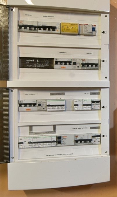 Se ALQUILA Local Comercial junto a Mercado Collblanc