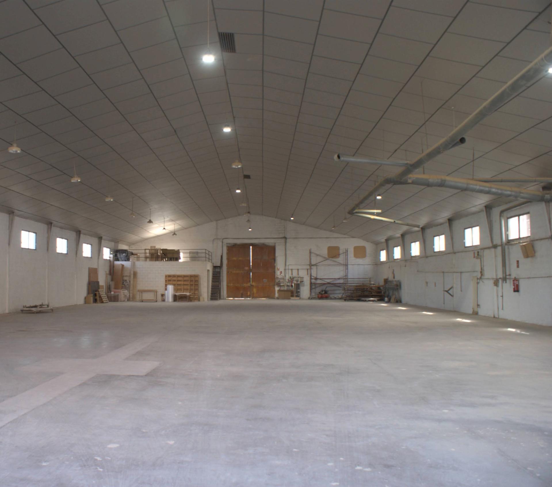 Nave industrial en poligono Pla de les Foques, 11