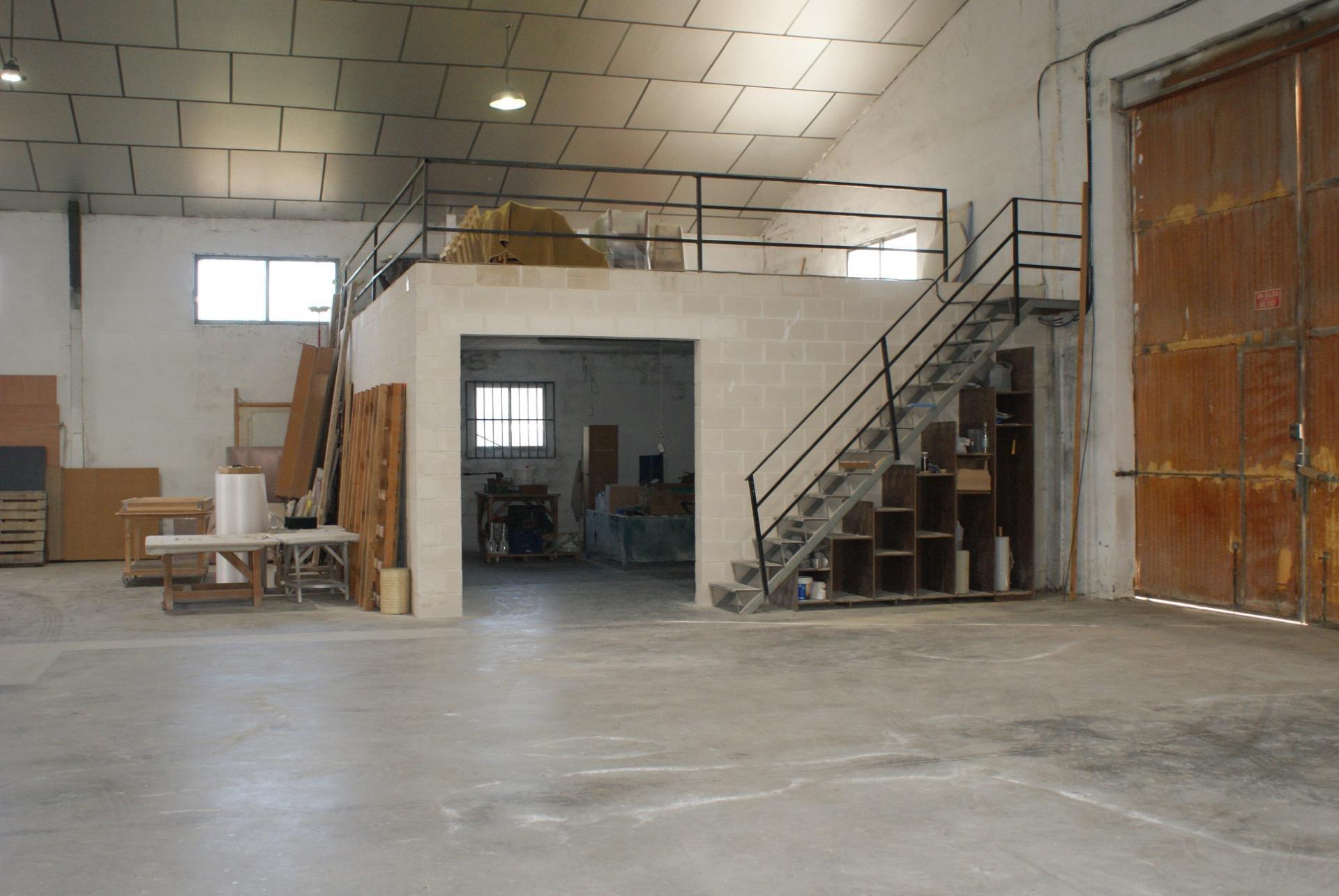 Nave industrial en poligono Pla de les Foques, 11