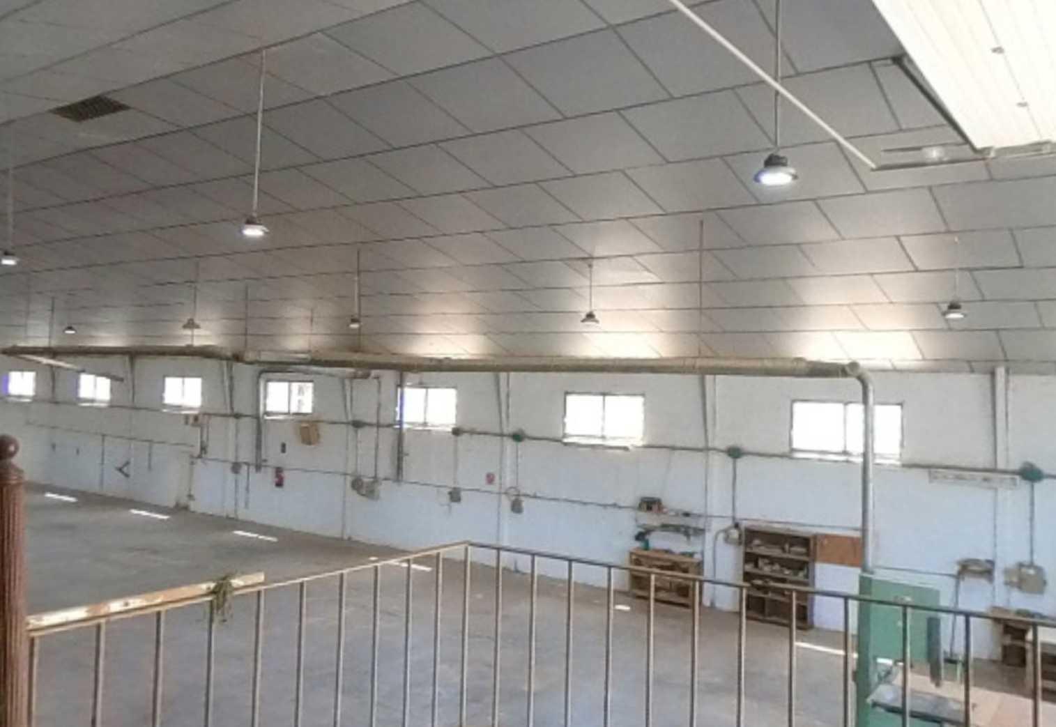 Nave industrial en poligono Pla de les Foques, 11