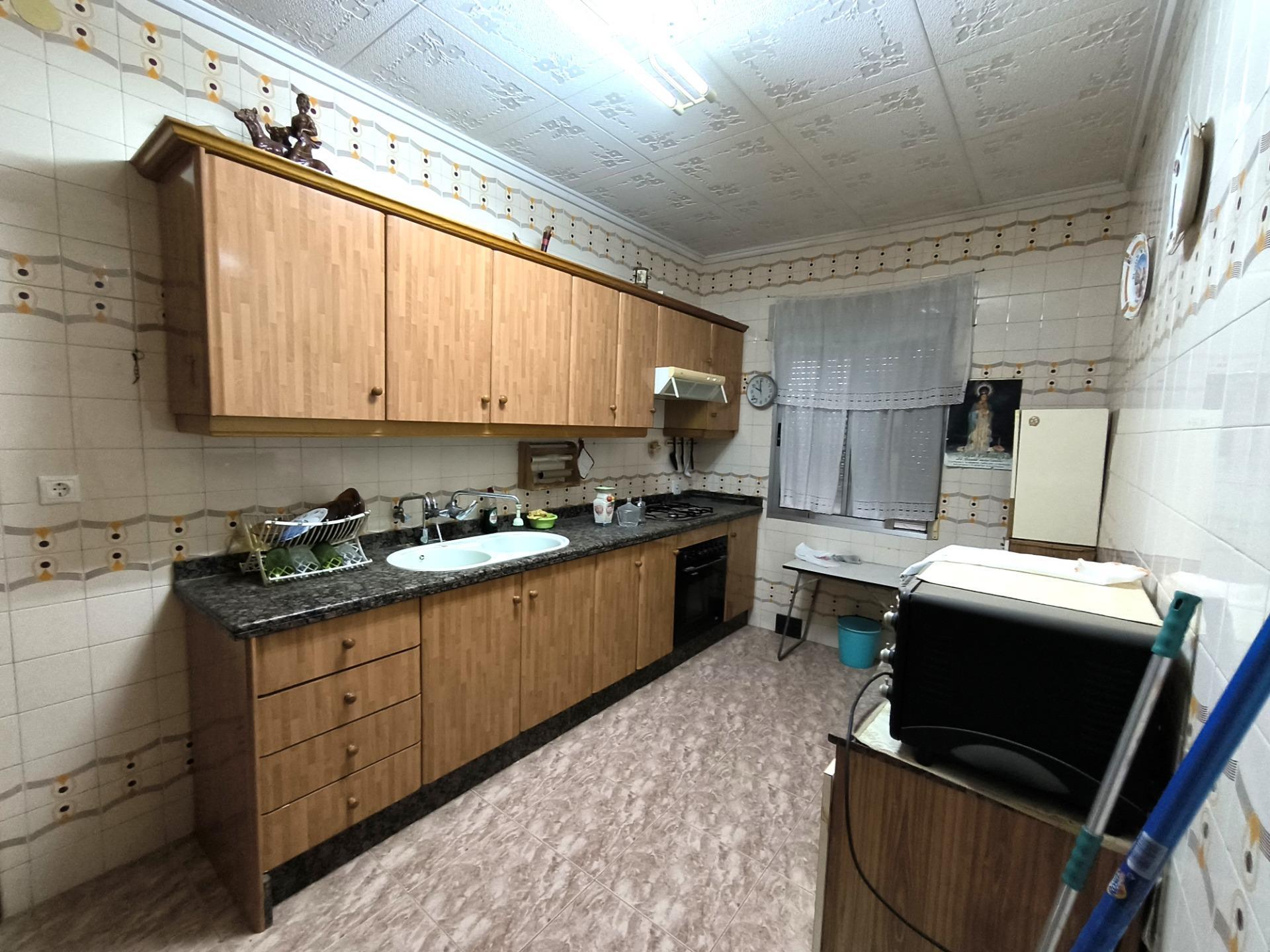 Casa Adosada  en la Algueña (Alicante)