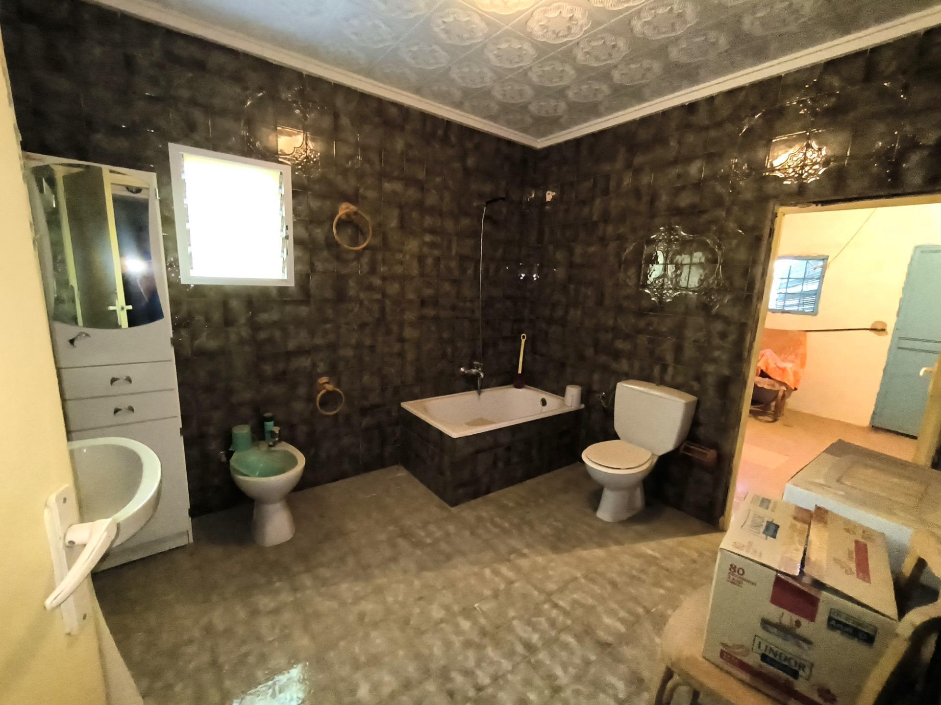 Casa Adosada  en la Algueña (Alicante)