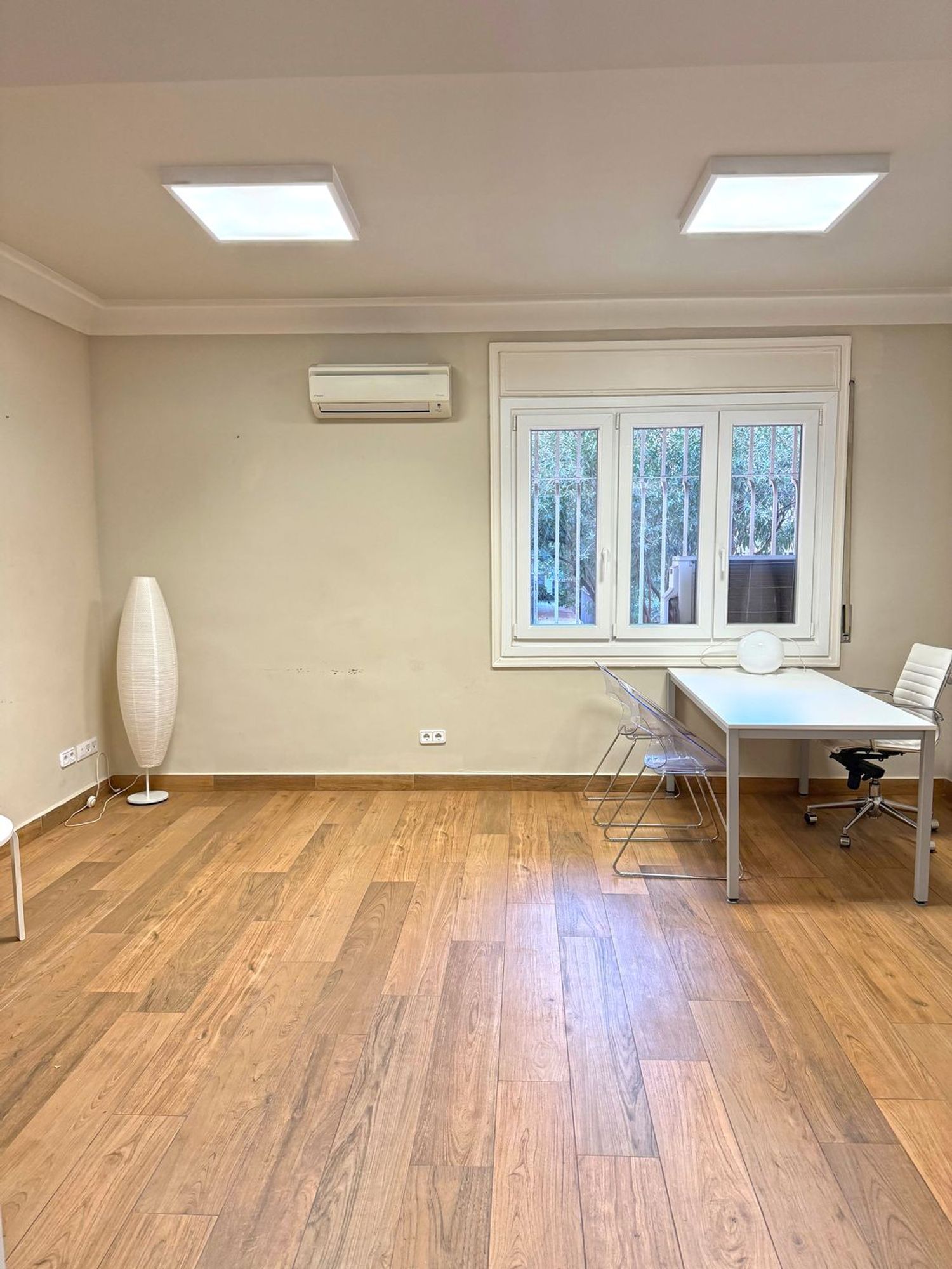 Oficinas-Alquiler-2059841