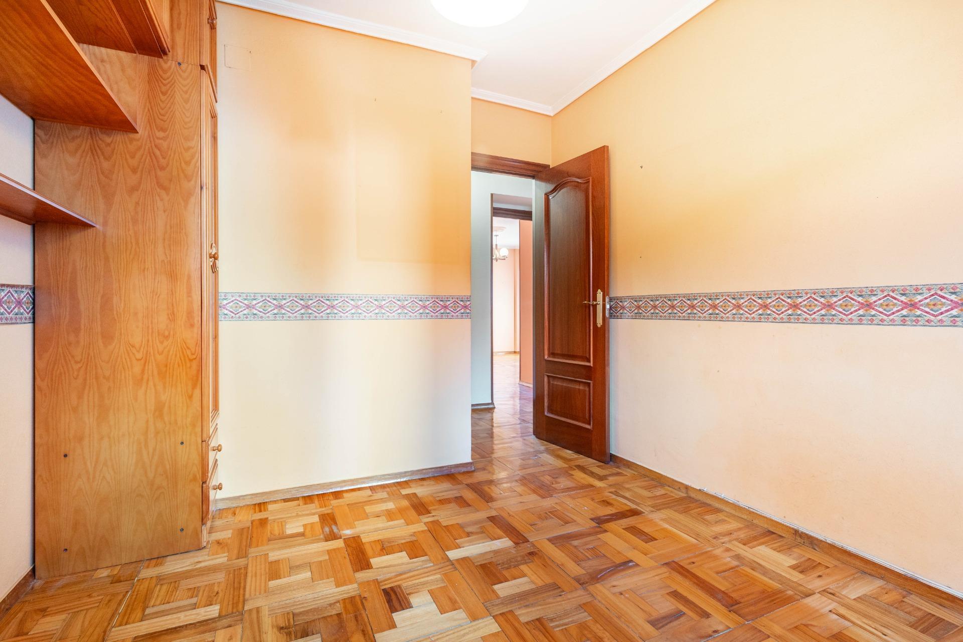 Pisos-Venta-Oviedo-2060796-Foto-13