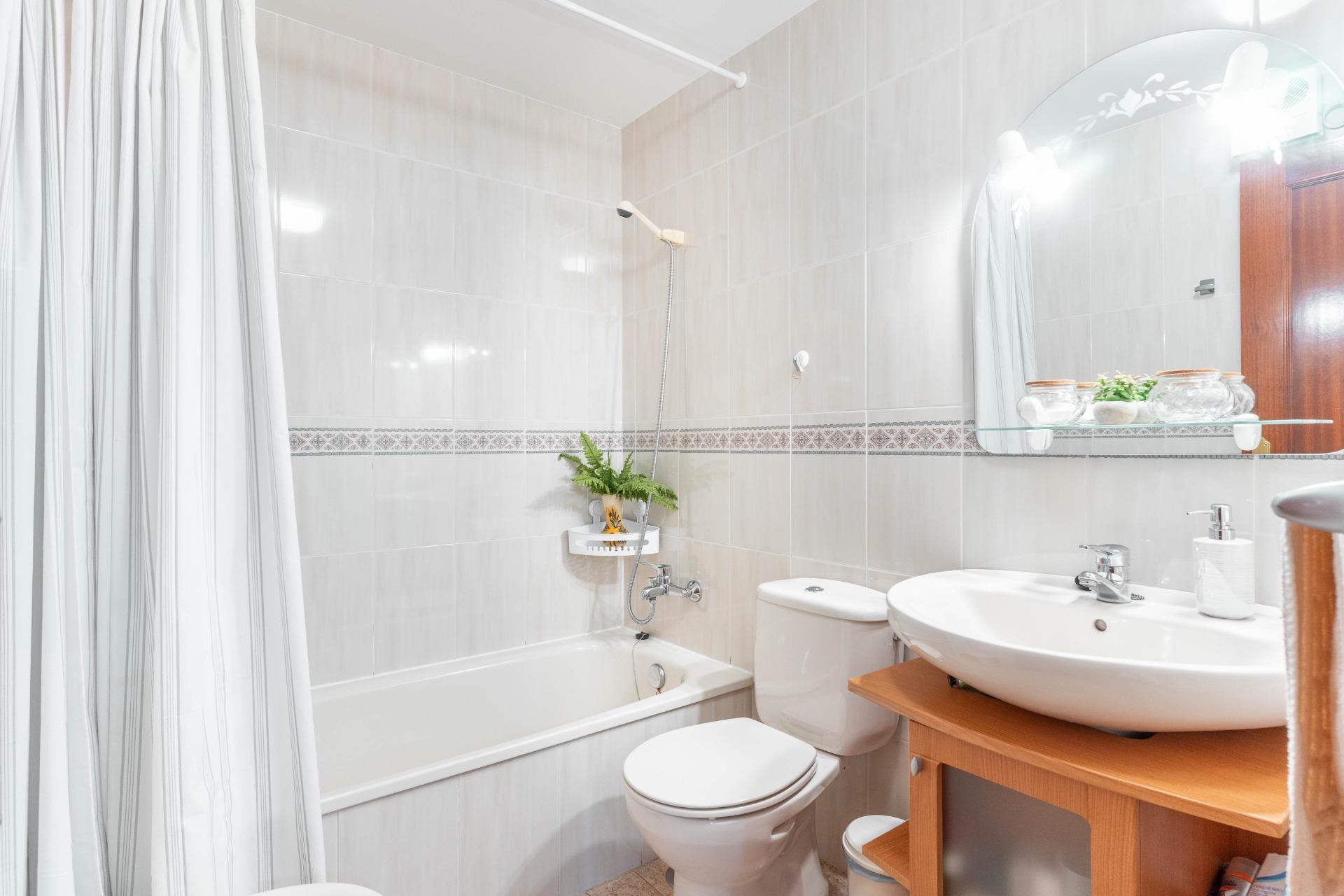 Pisos-Venta-El Franco-2064110-Foto-4