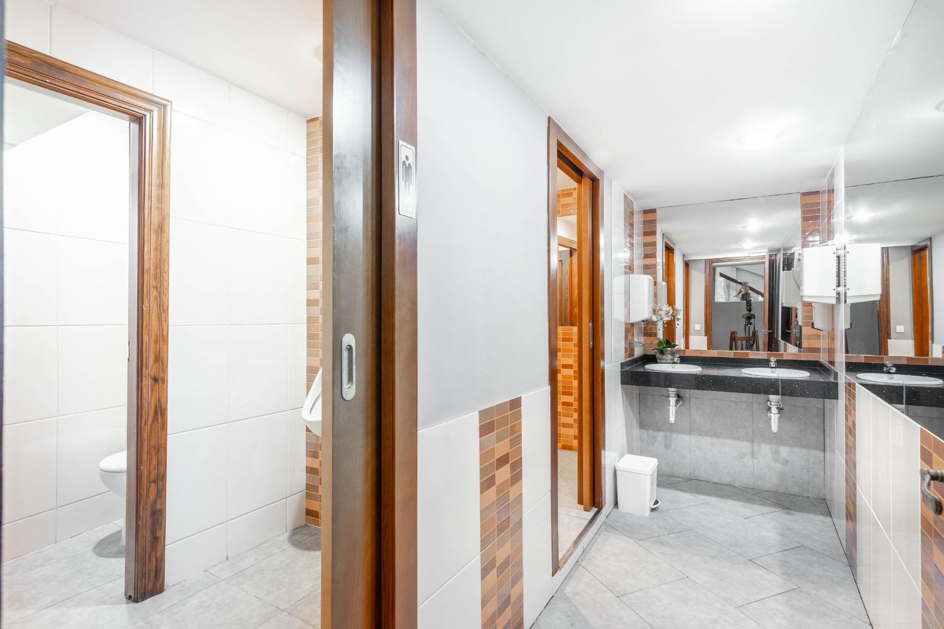 Negocios-Venta-Oviedo-2064113-Foto-11