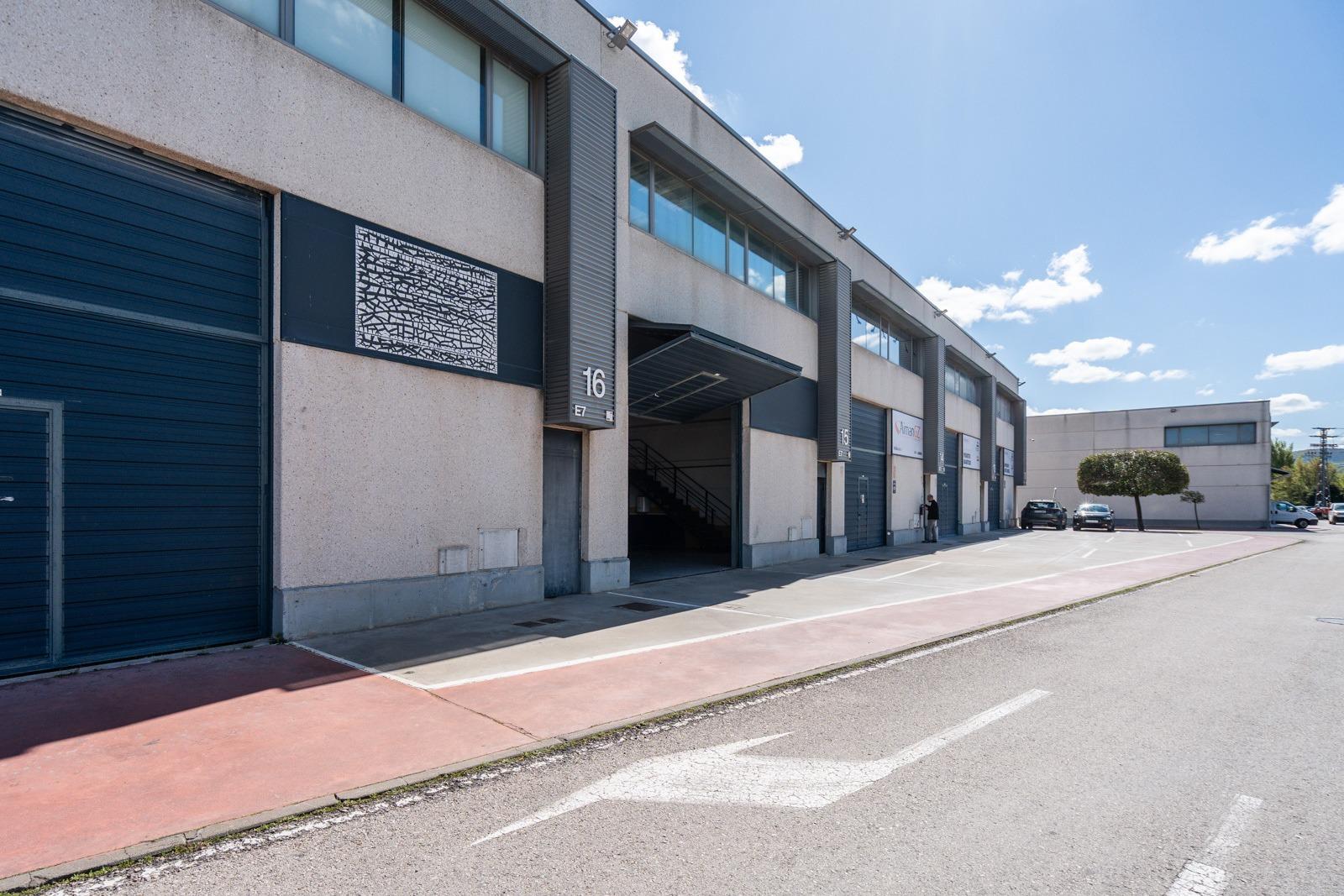 Naves-Venta-Meco-1718176-Foto-29