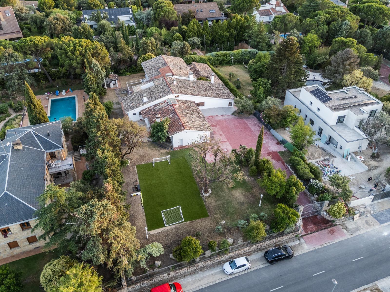 Casa en venta  Las Rozas  76/83