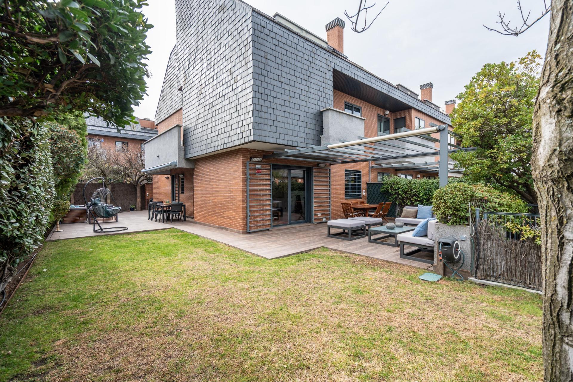 Casa en venta  calle JUAN RAMON JIMENEZ, Las Rozas de Madrid  11/57