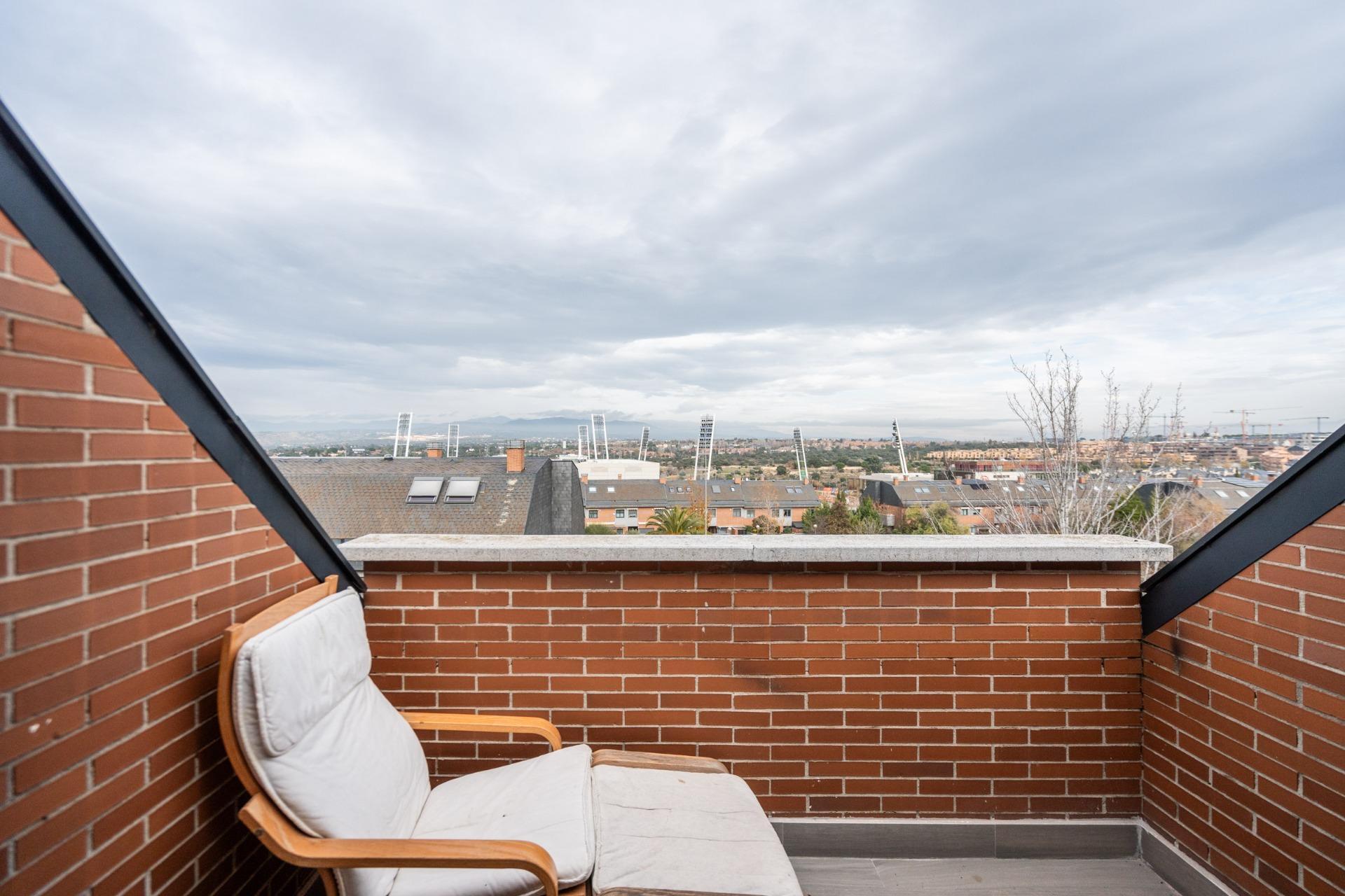 Casa en venta  calle JUAN RAMON JIMENEZ, Las Rozas de Madrid  21/57