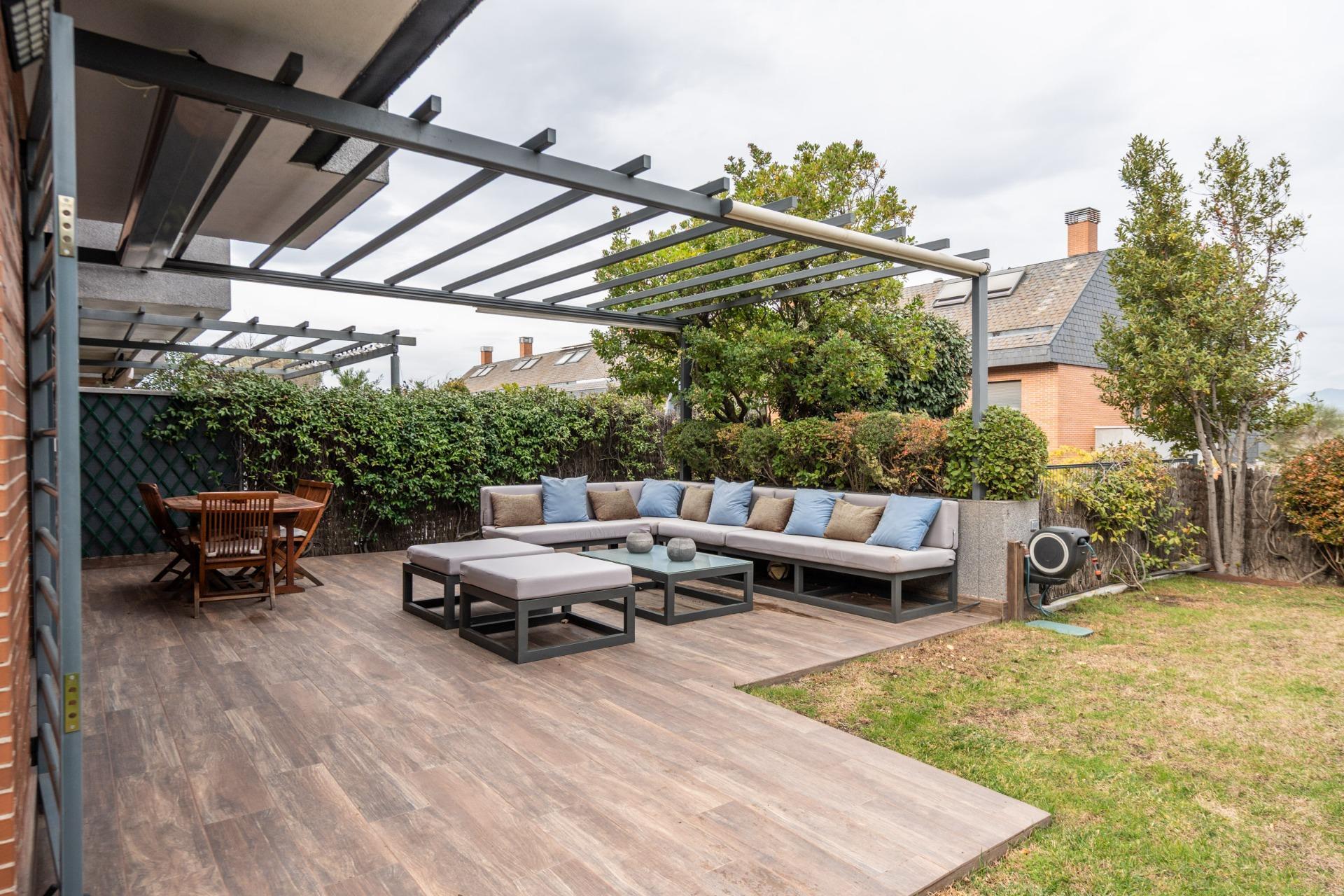 Casa en venta  calle JUAN RAMON JIMENEZ, Las Rozas de Madrid  35/57