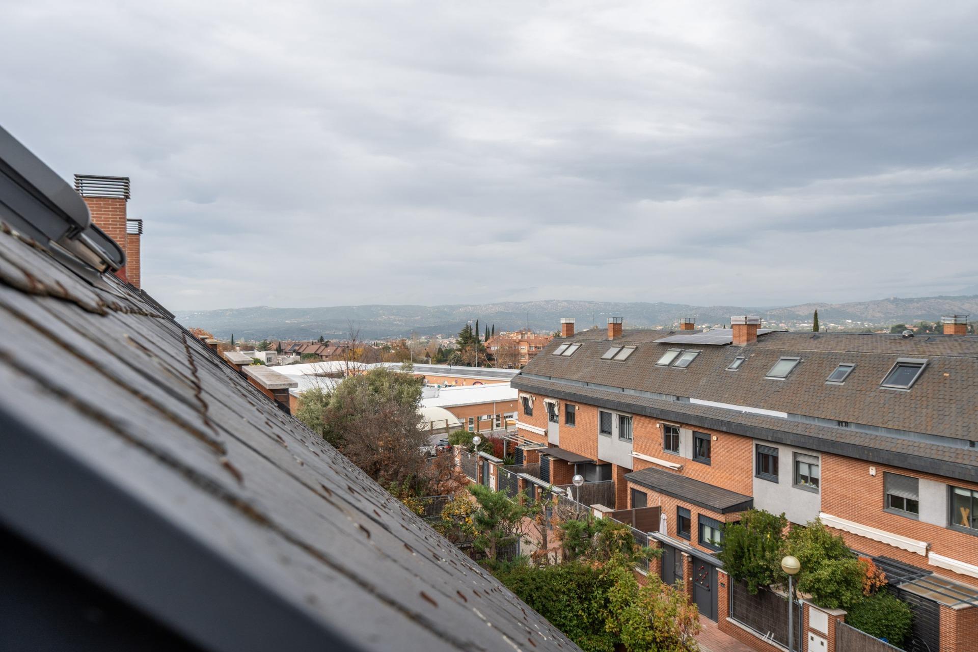 Casa en venta  calle JUAN RAMON JIMENEZ, Las Rozas de Madrid  55/57