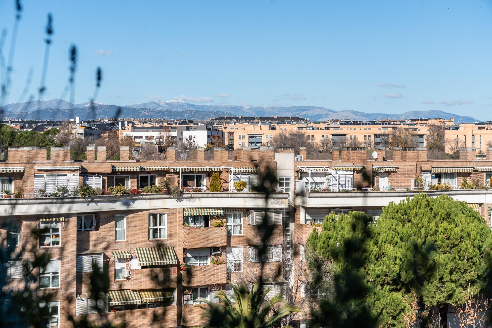 Piso en venta  calle CERVANTES, Las Rozas  42/43