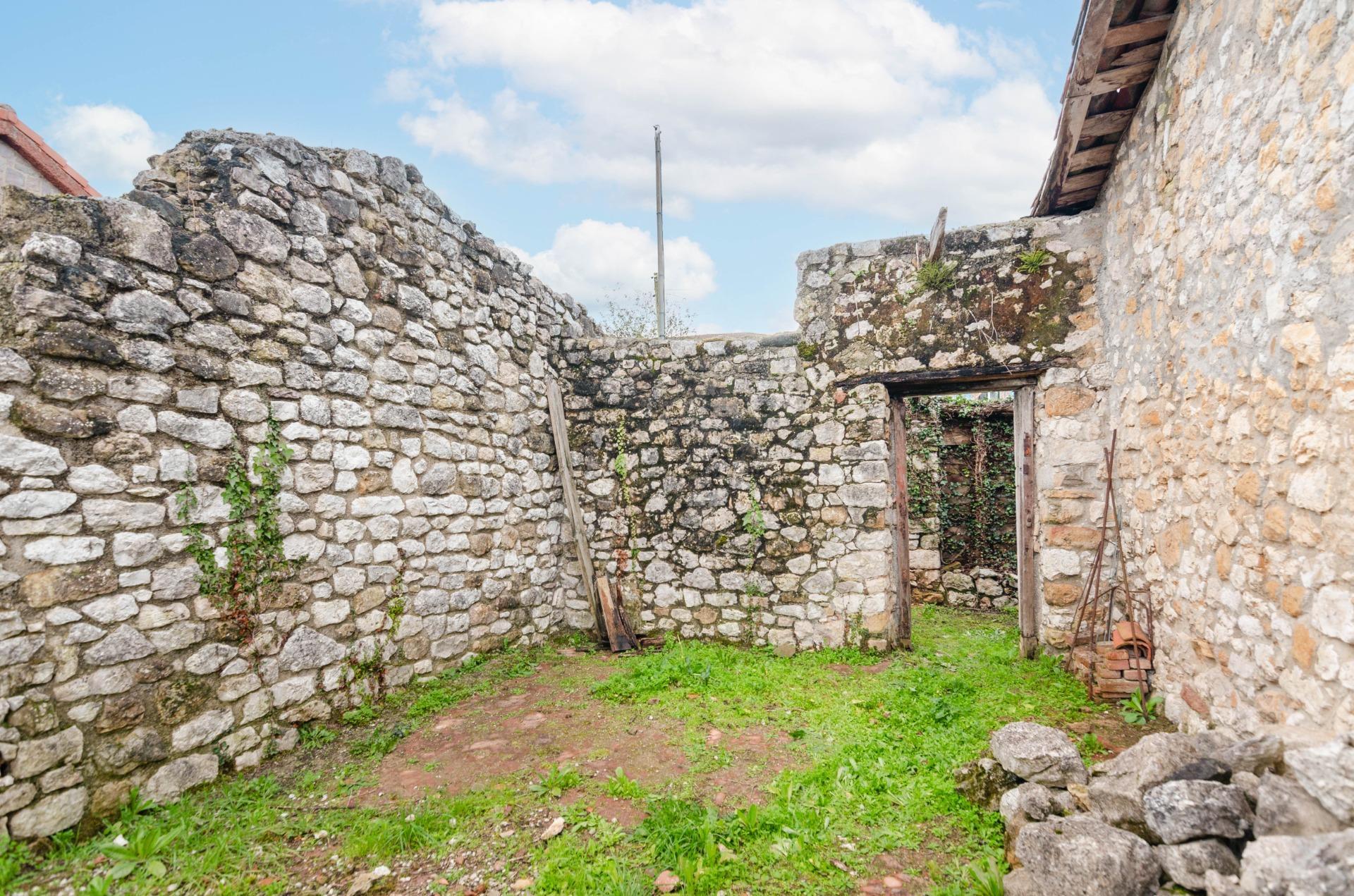 Casa en venta  calle VIELLA, 191, El Conceyín  9/35