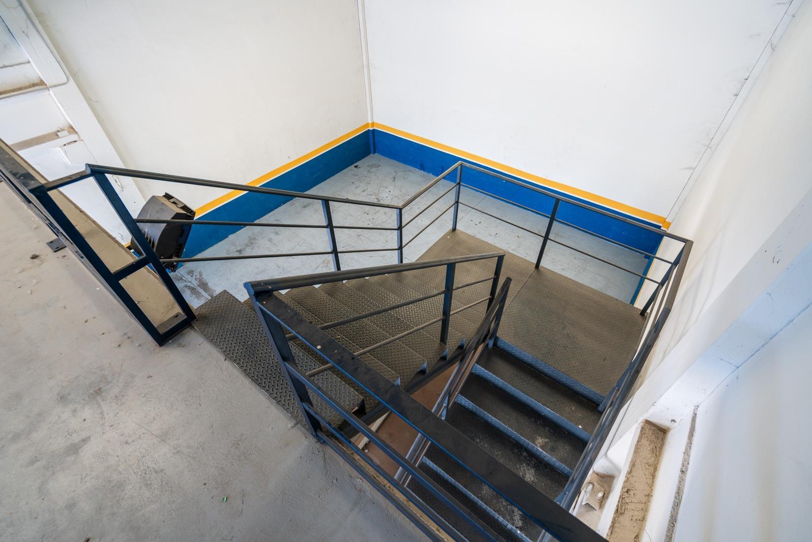 Naves-Venta-Meco-1718176-Foto-10