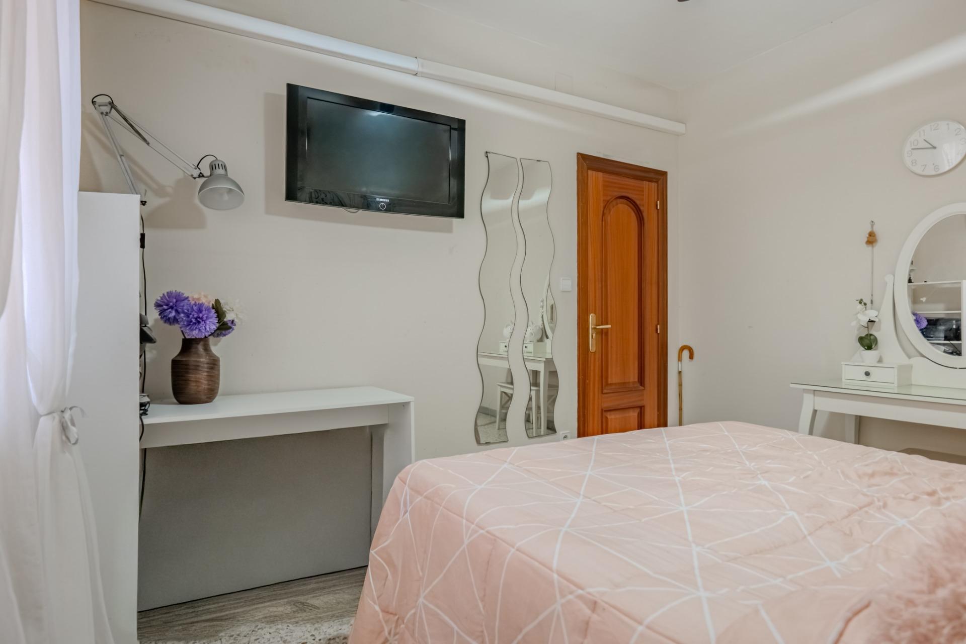 Pisos-Venta-LÂ´Hospitalet de Llobregat-2090775-Foto-13