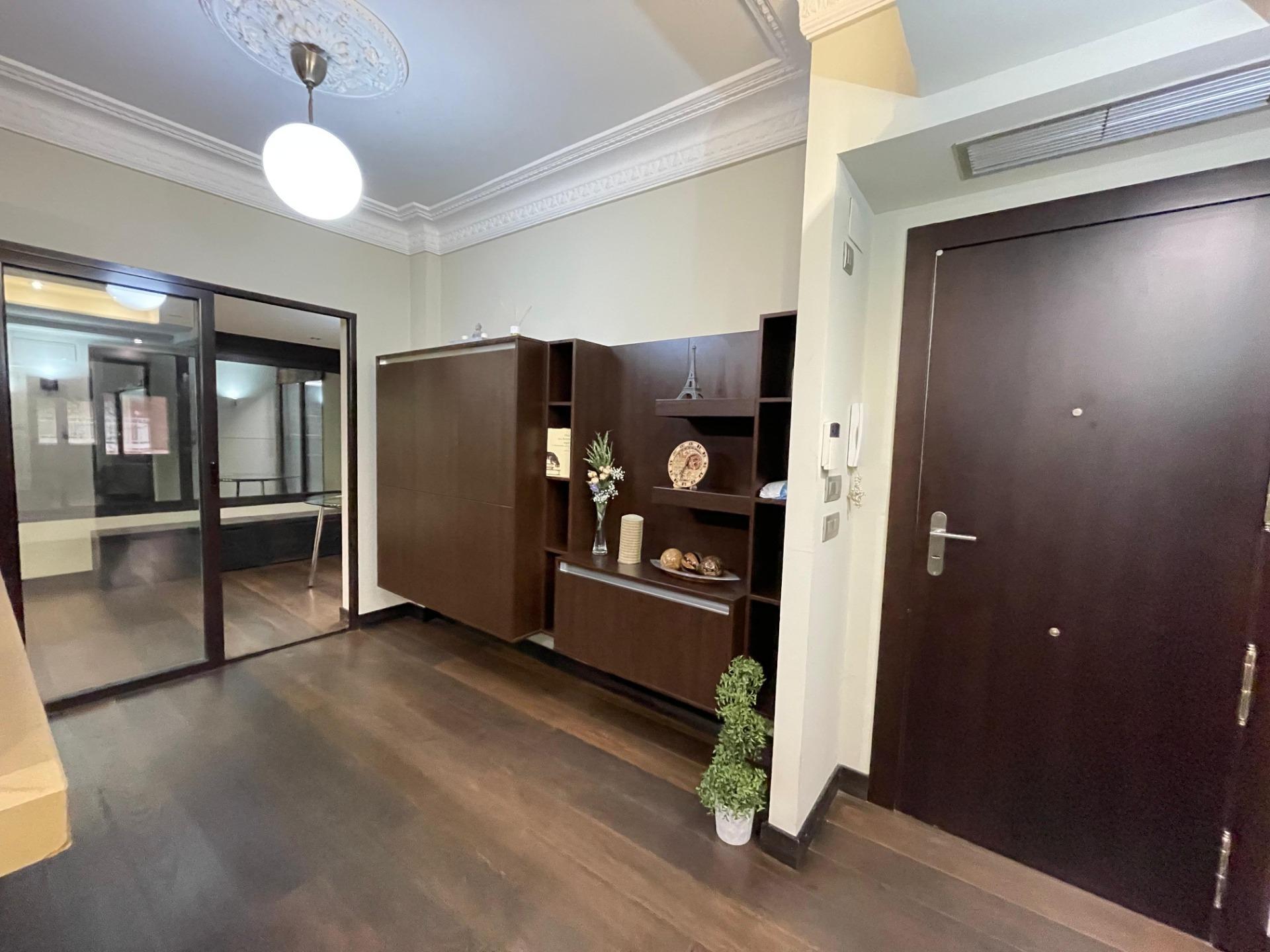 UN PISO COQUETO QUE CONVIERTE AL CENTRO EN TU HOGAR.