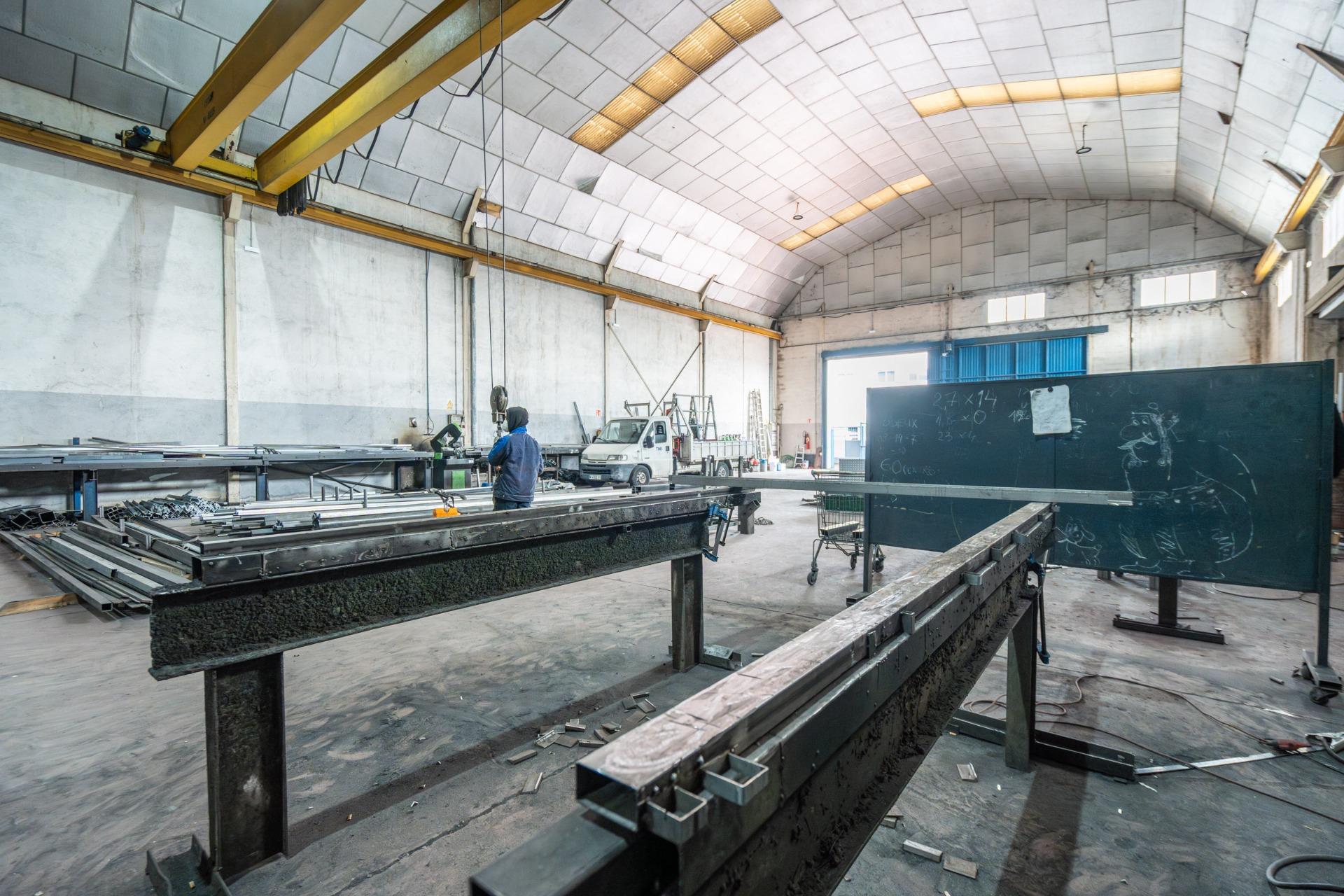 Naves-Venta-GriÃ±Ã³n-2091308-Foto-31