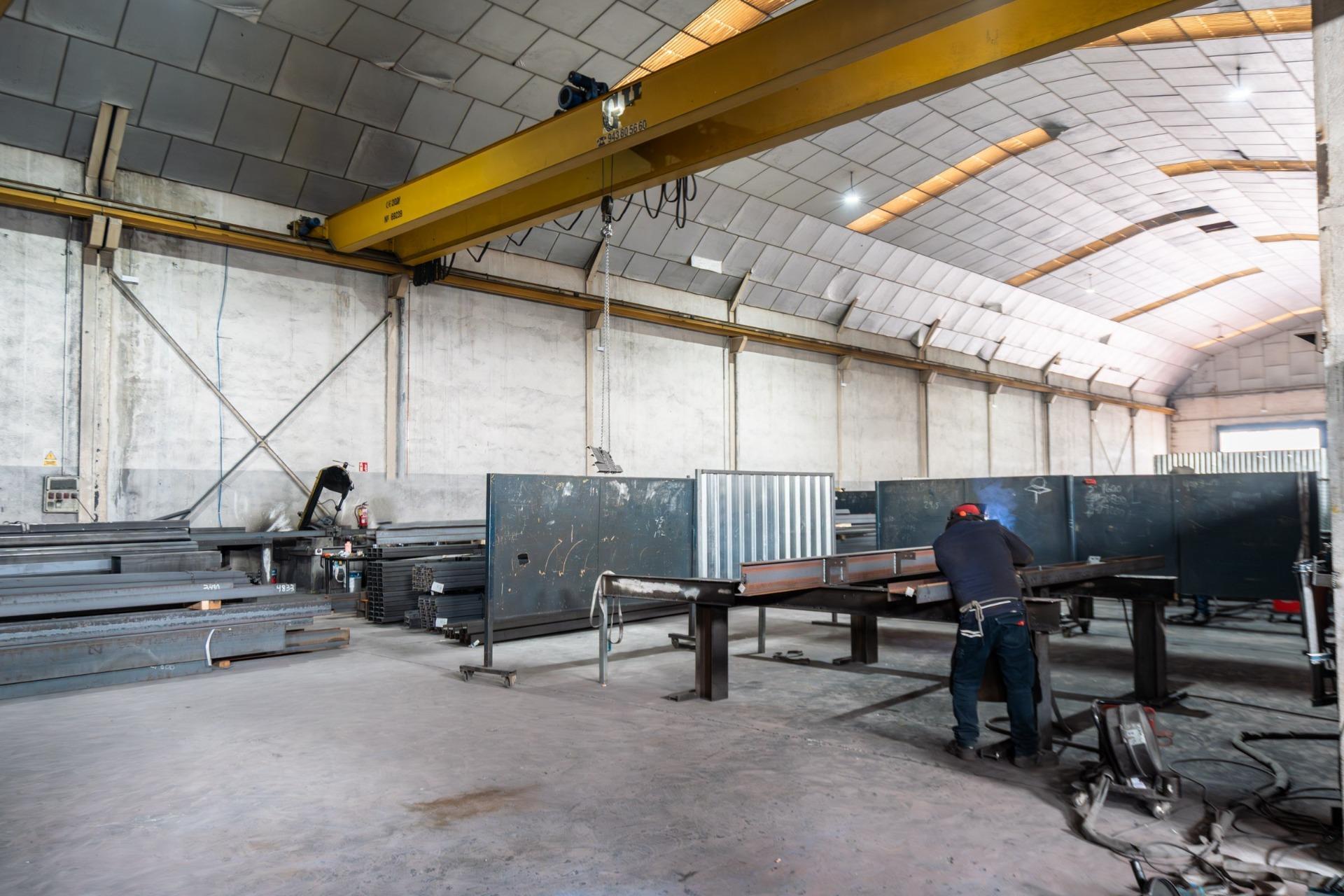 Naves-Venta-GriÃ±Ã³n-2091308-Foto-34