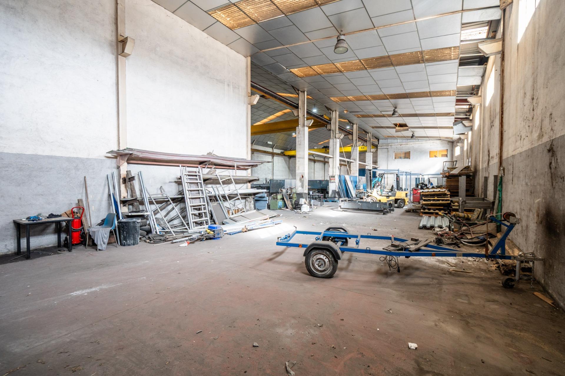 Naves-Venta-GriÃ±Ã³n-2091308-Foto-49