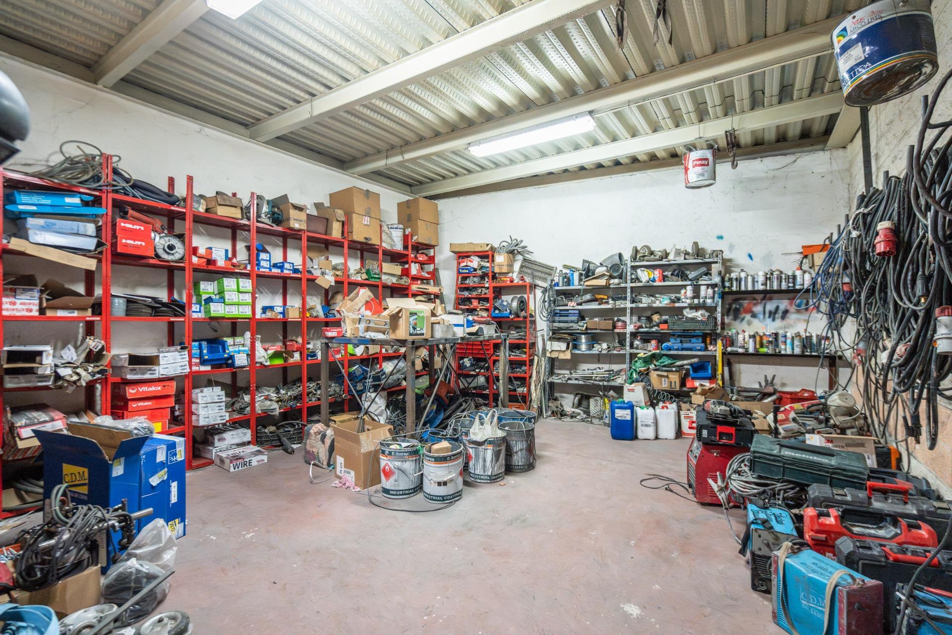 Naves-Venta-GriÃ±Ã³n-2091308-Foto-64