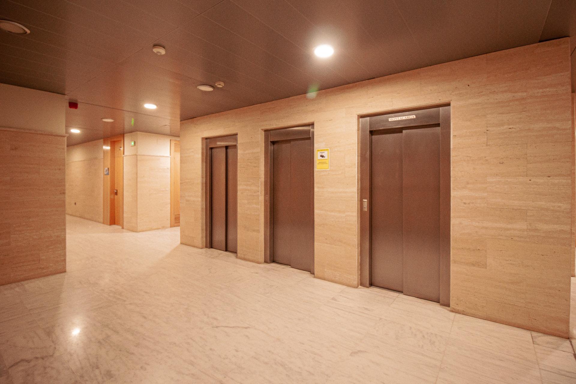 Oficinas-Alquiler-Mairena del Aljarafe-2091866-Foto-4