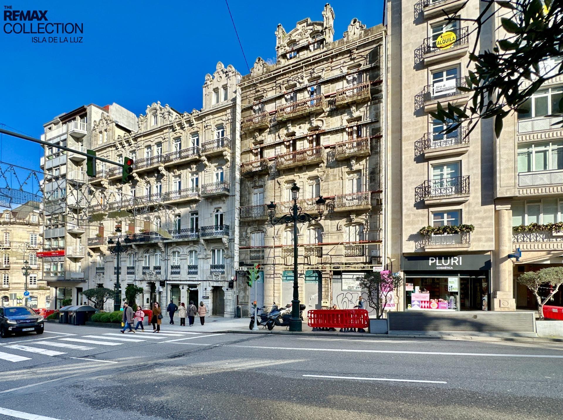Exclusivo Proyecto en el Corazón de Vigo: Vive o Invierte en Calle Colón 31
