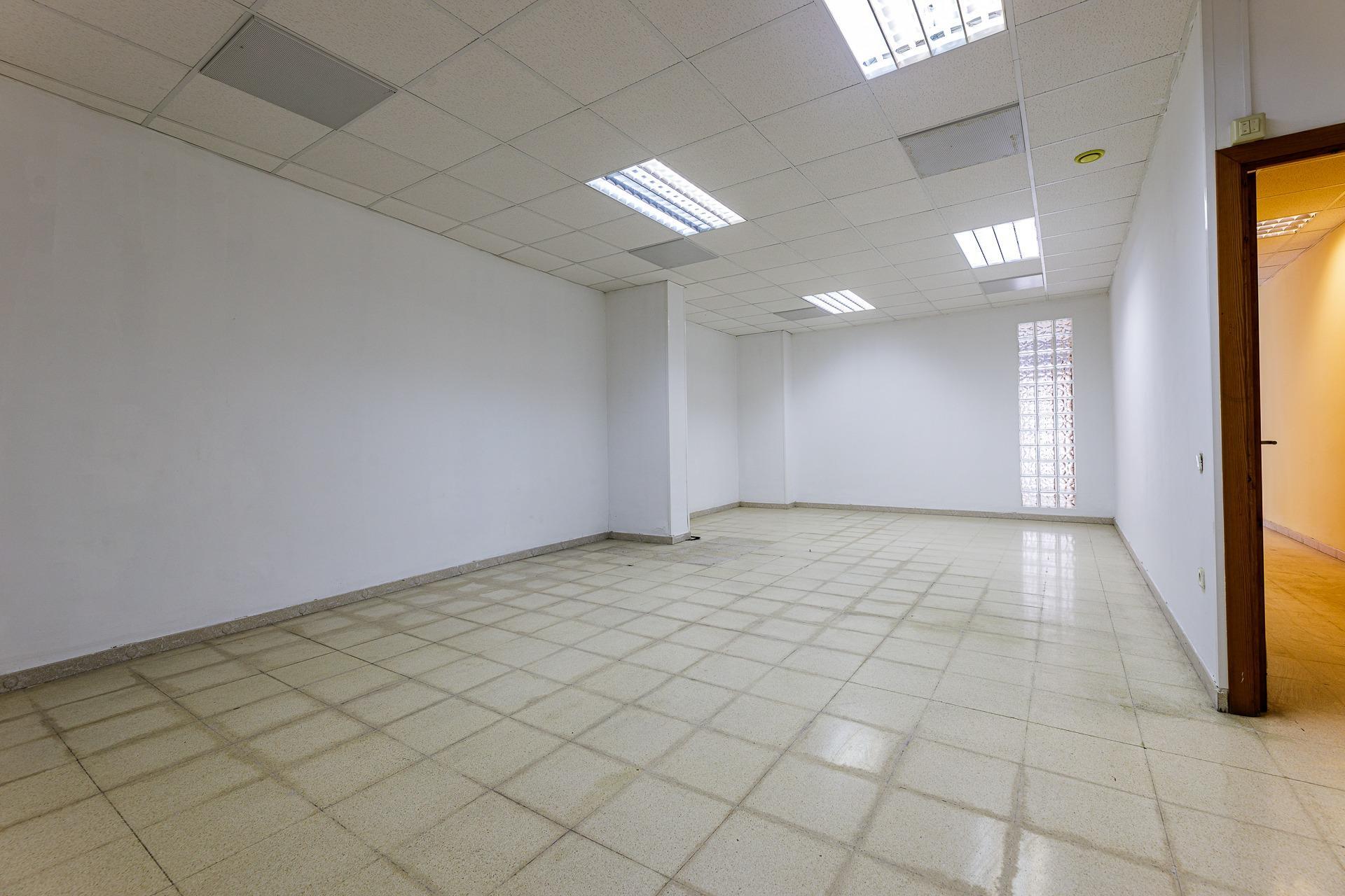 Local en planta baja con posibilidad de convertir en vivienda en el centro de Palma