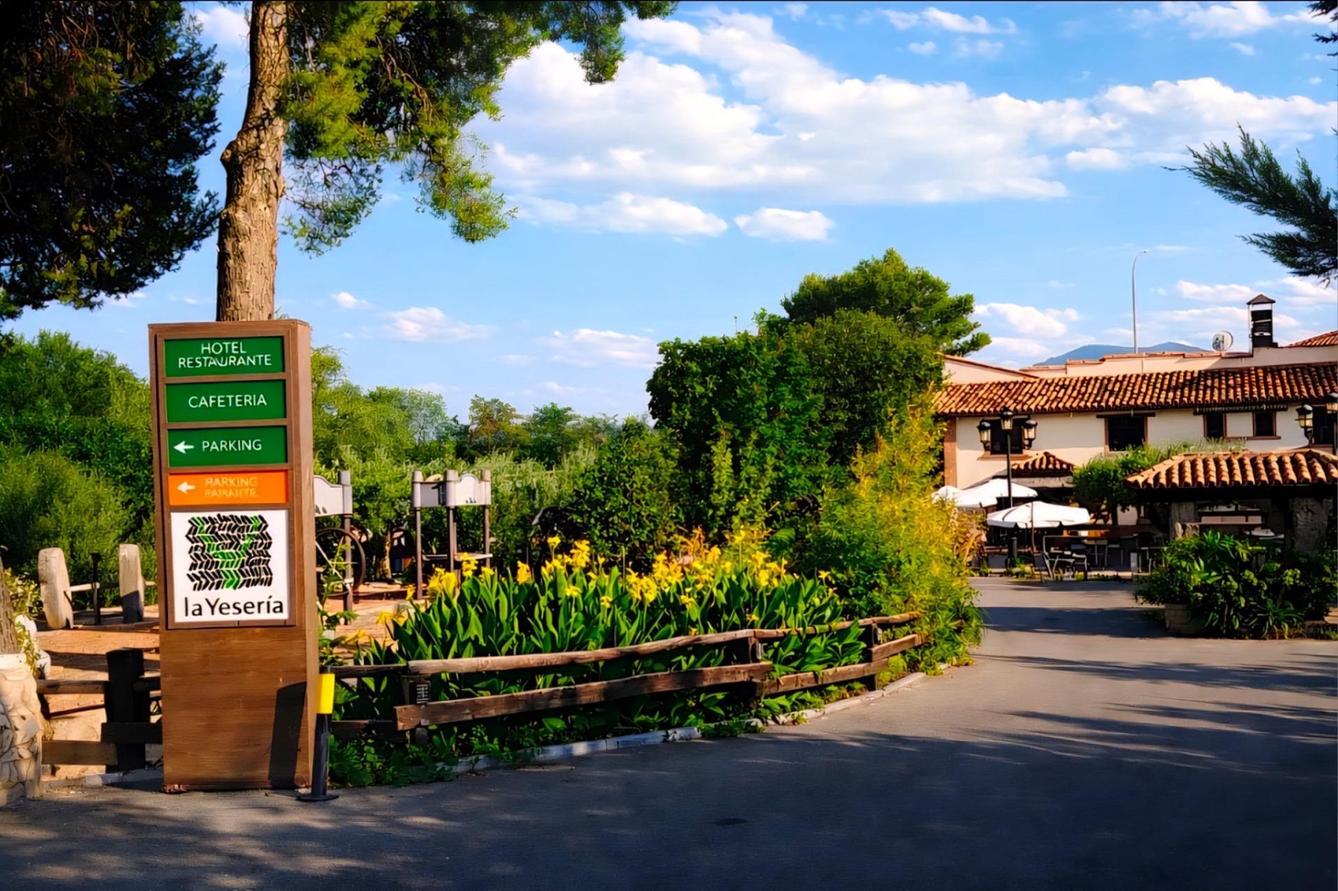 Edificios-Venta-Ricla-2105900-Foto-2