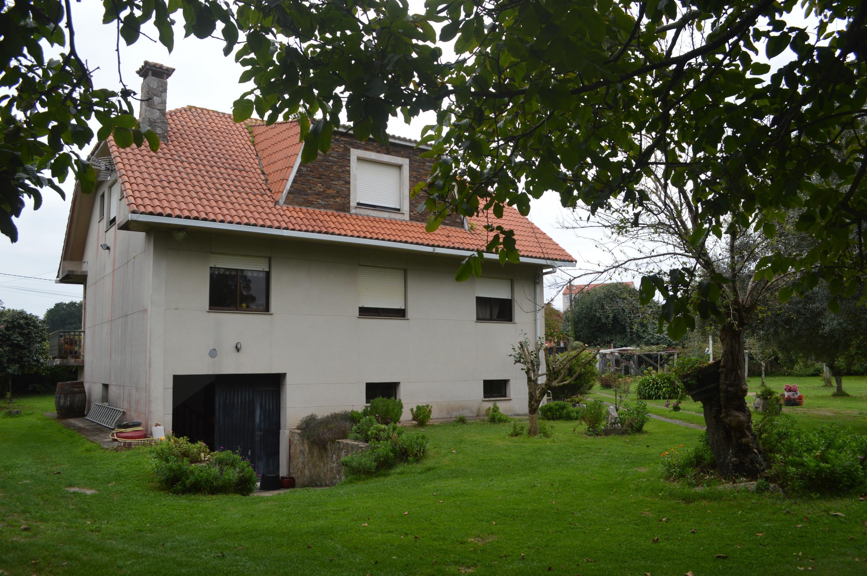 Espectacular chalet con Piscina y 6.000m de parcela