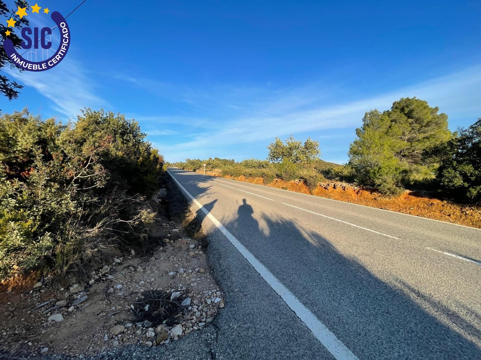 Se vende parcela rústica urbanizable en Macastre