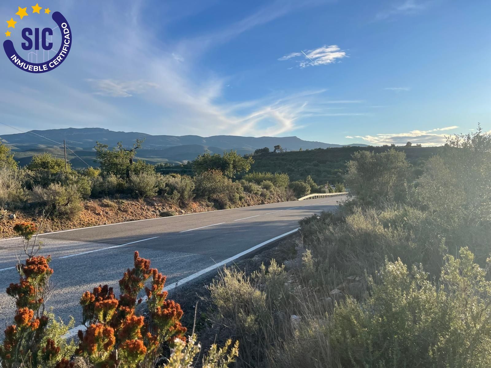 Se vende parcela rústica urbanizable en Macastre