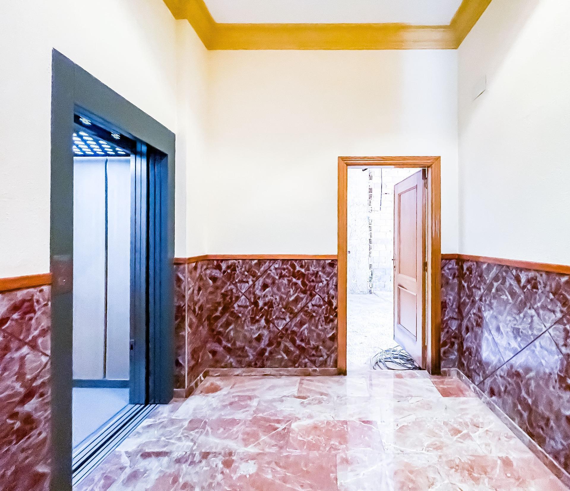 Local comercial en Requena