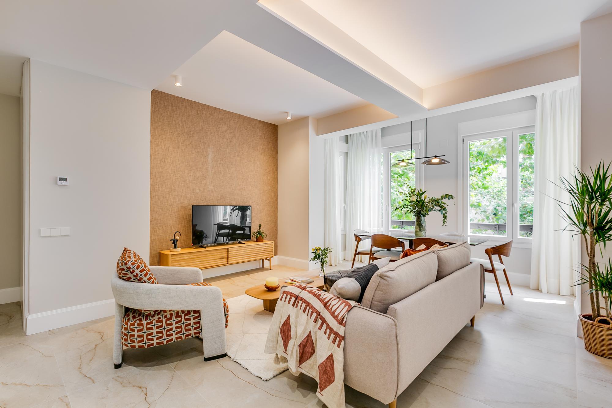 AVENIDA REINA VICTORIA, 37