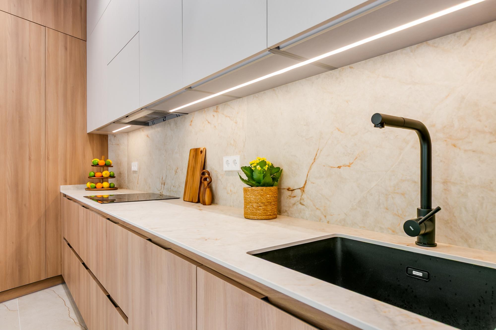 AVENIDA REINA VICTORIA, 37