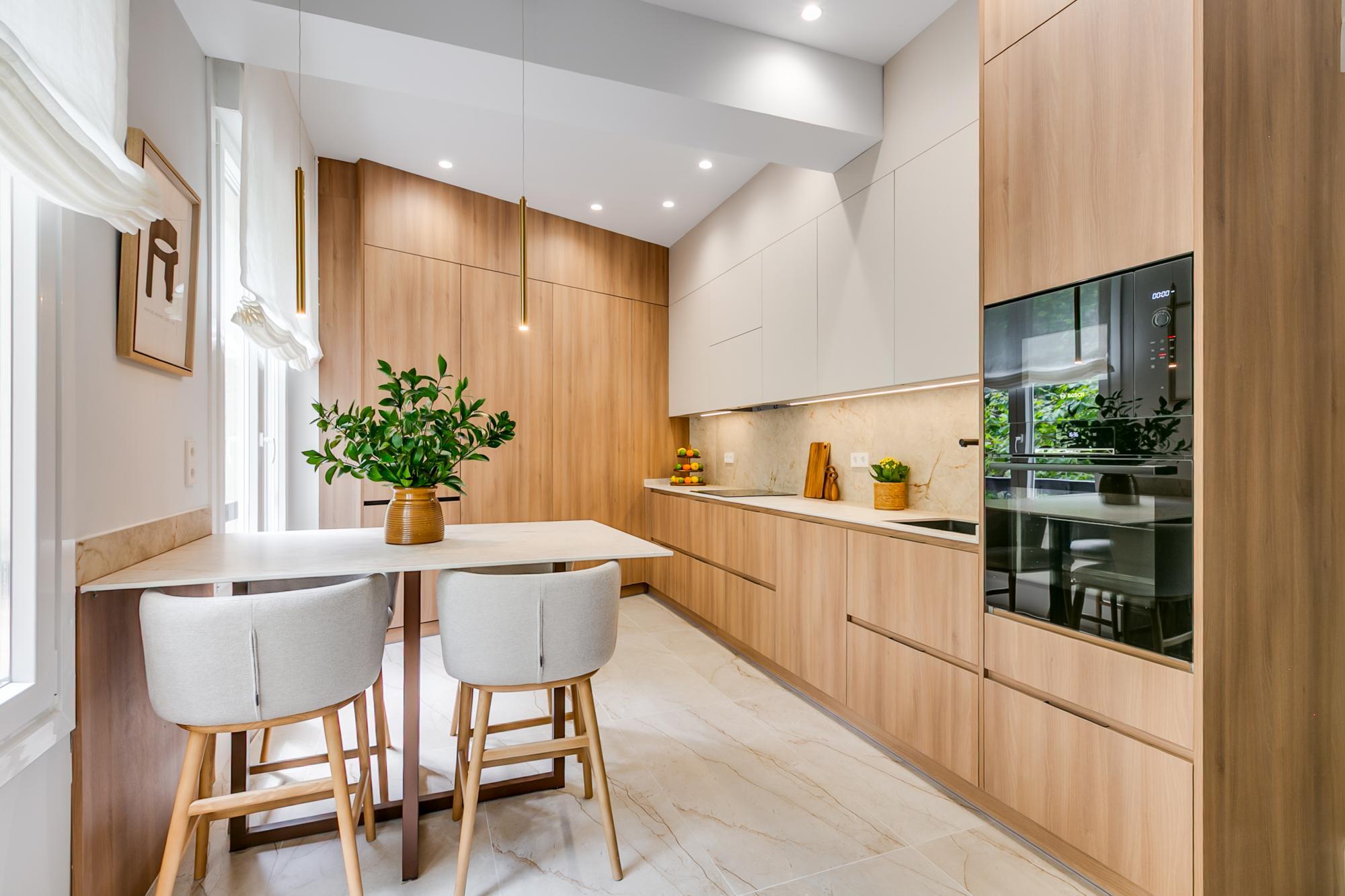 AVENIDA REINA VICTORIA, 37