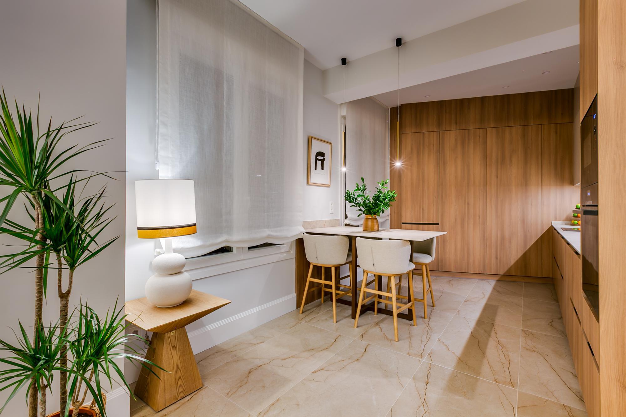 AVENIDA REINA VICTORIA, 37