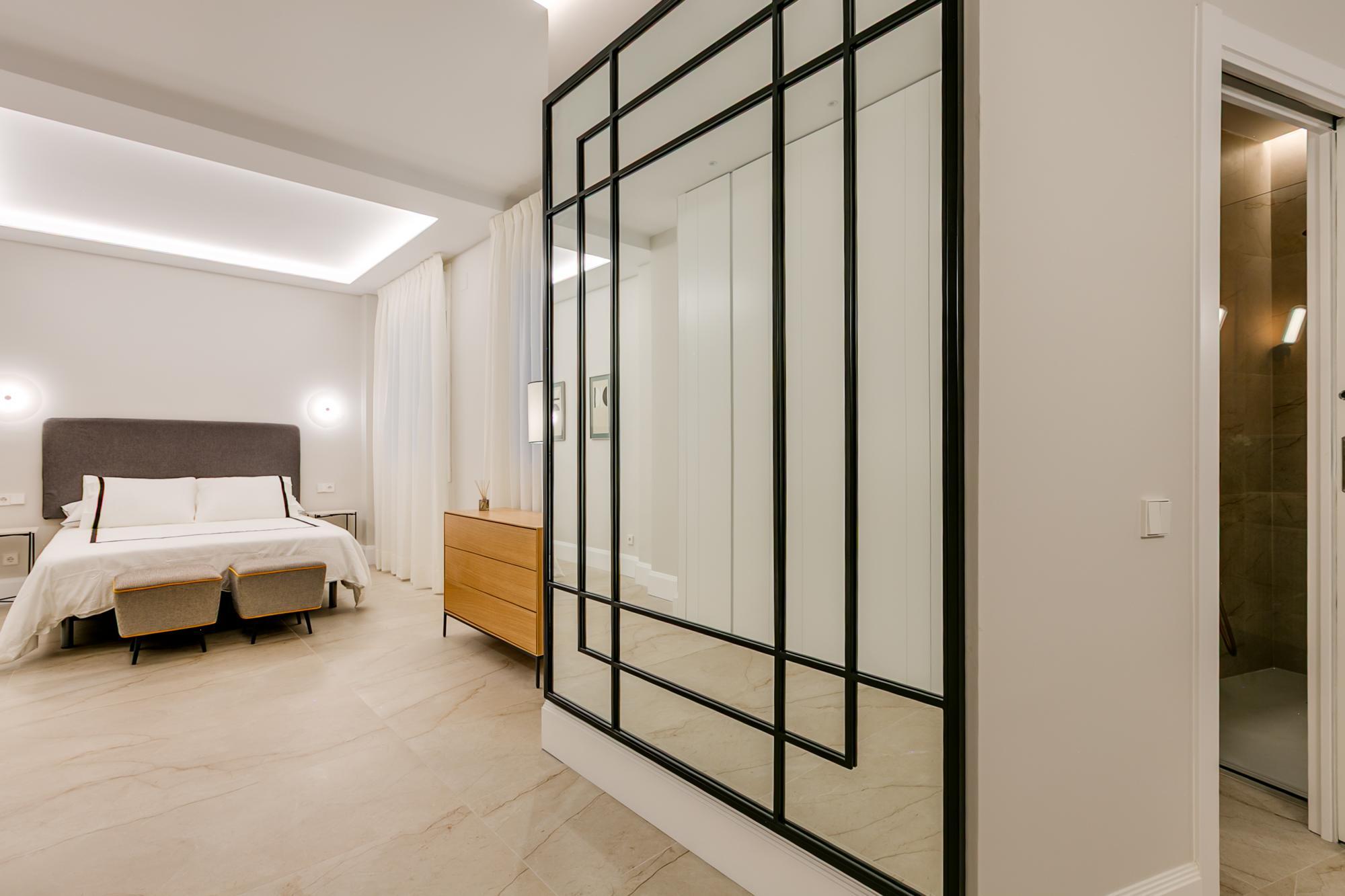 AVENIDA REINA VICTORIA, 37