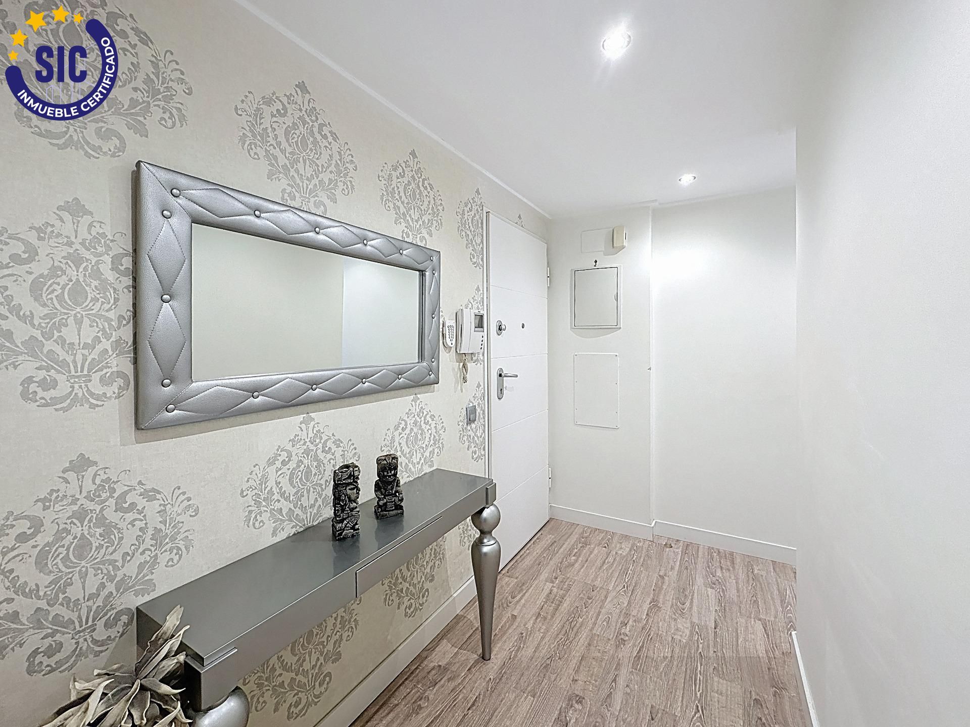 ¡Vive el cielo de Massanassa! Espectacular ático con terraza, barbacoa y ubicación estratégica