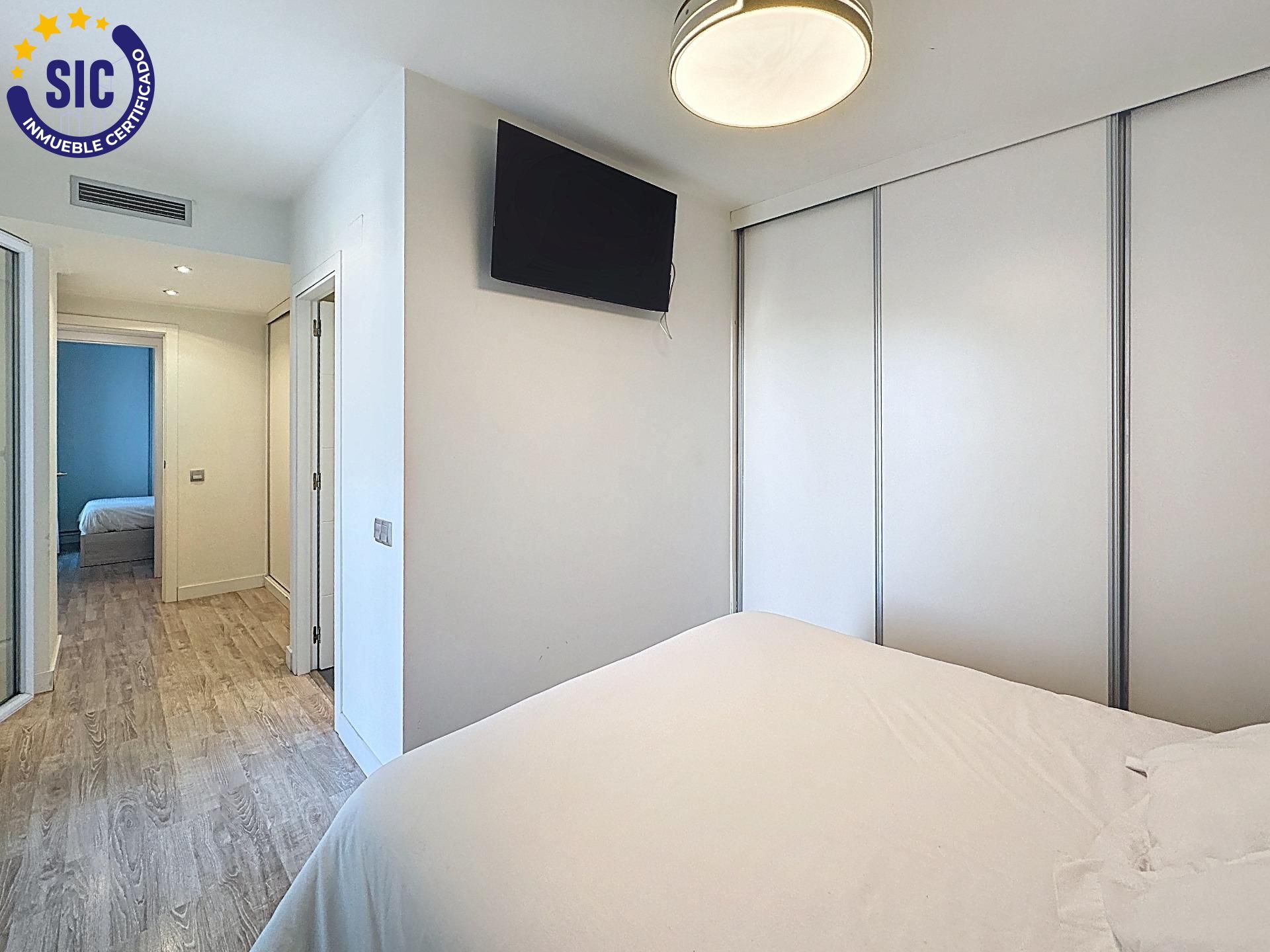 ¡Vive el cielo de Massanassa! Espectacular ático con terraza, barbacoa y ubicación estratégica