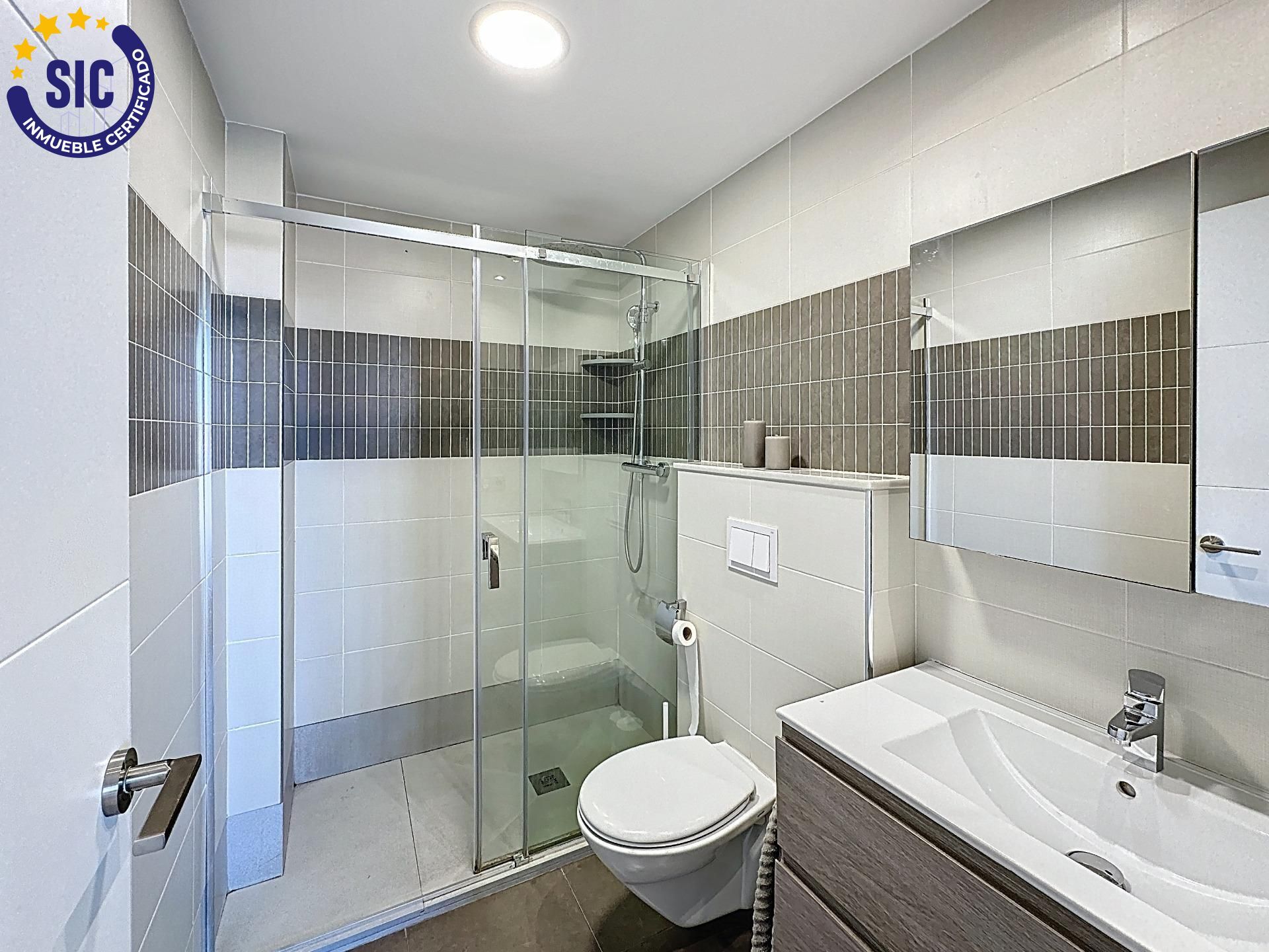 ¡Vive el cielo de Massanassa! Espectacular ático con terraza, barbacoa y ubicación estratégica