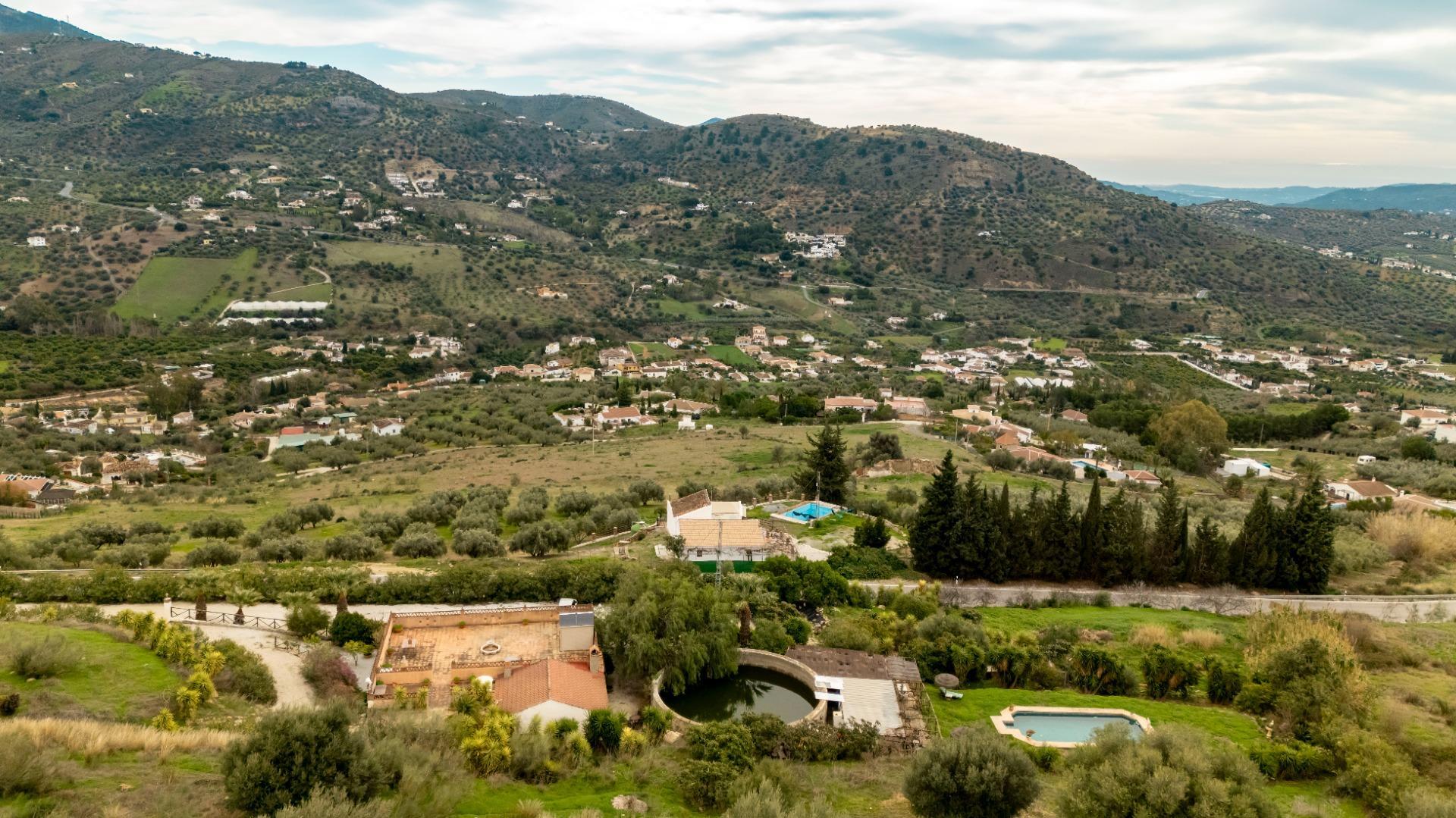 FANTÁSTICA VILLA EN VENTA BAJA ALCAUCIN