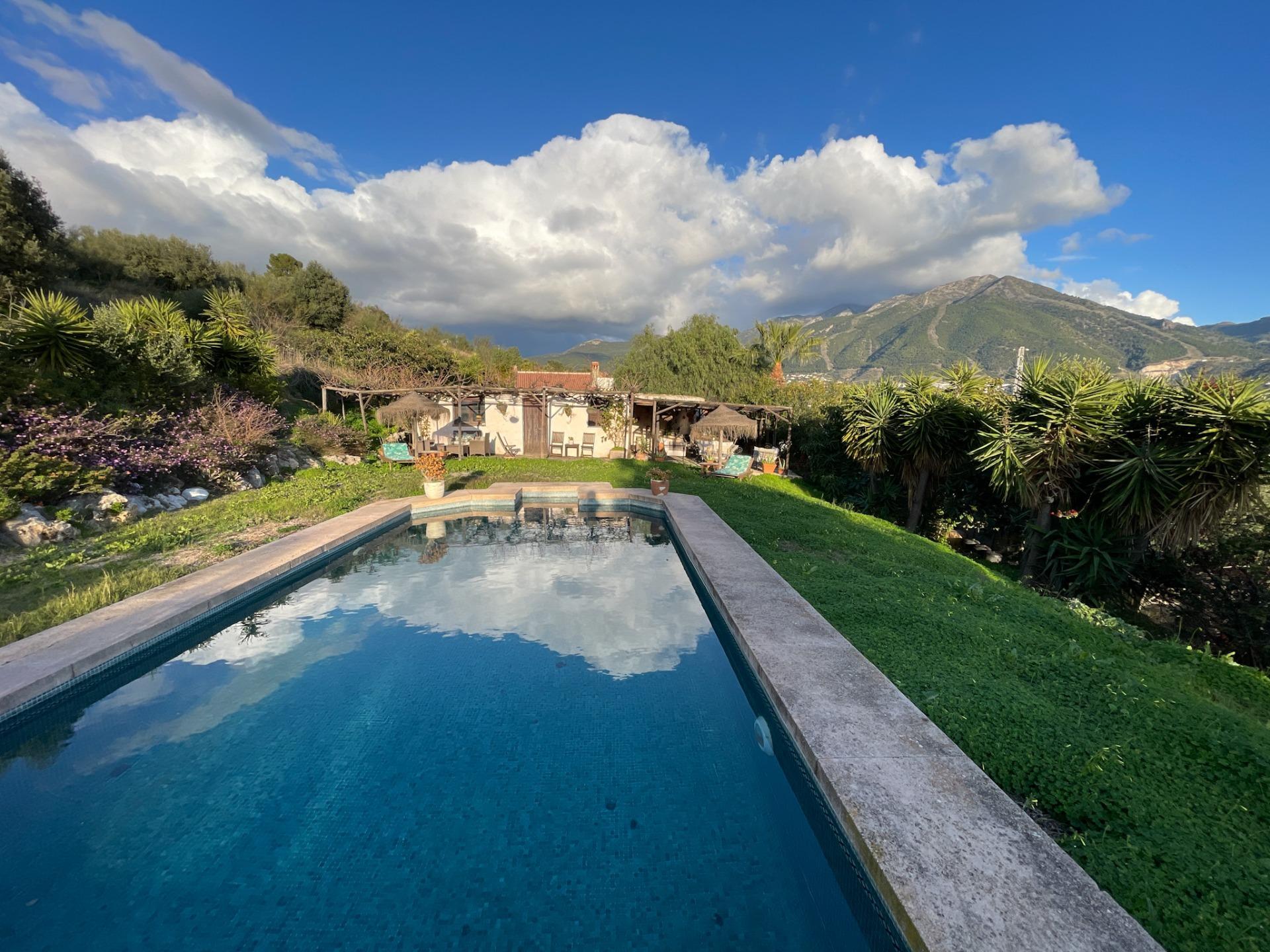 FANTÁSTICA VILLA EN VENTA BAJA ALCAUCIN