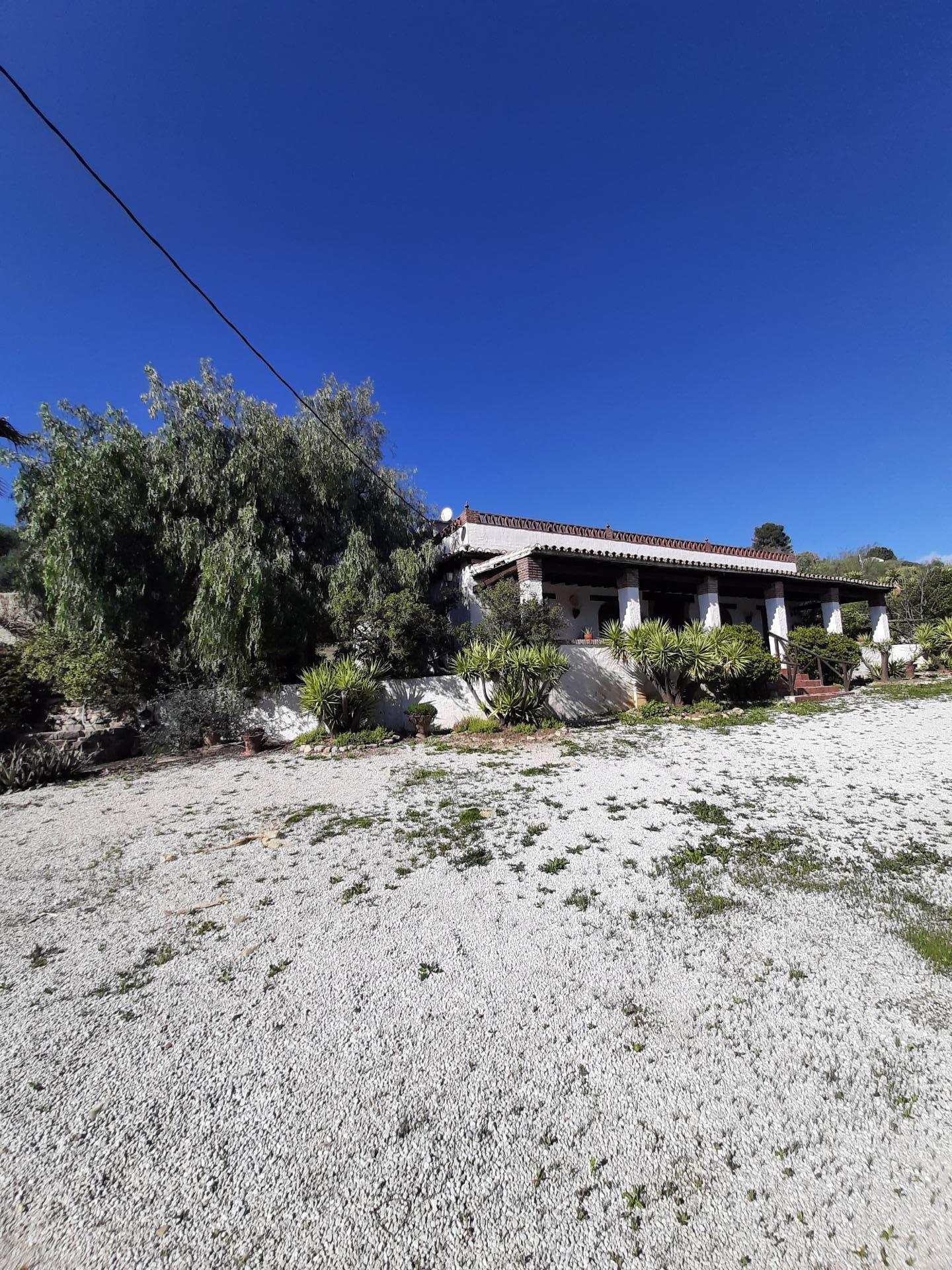 FANTÁSTICA VILLA EN VENTA BAJA ALCAUCIN